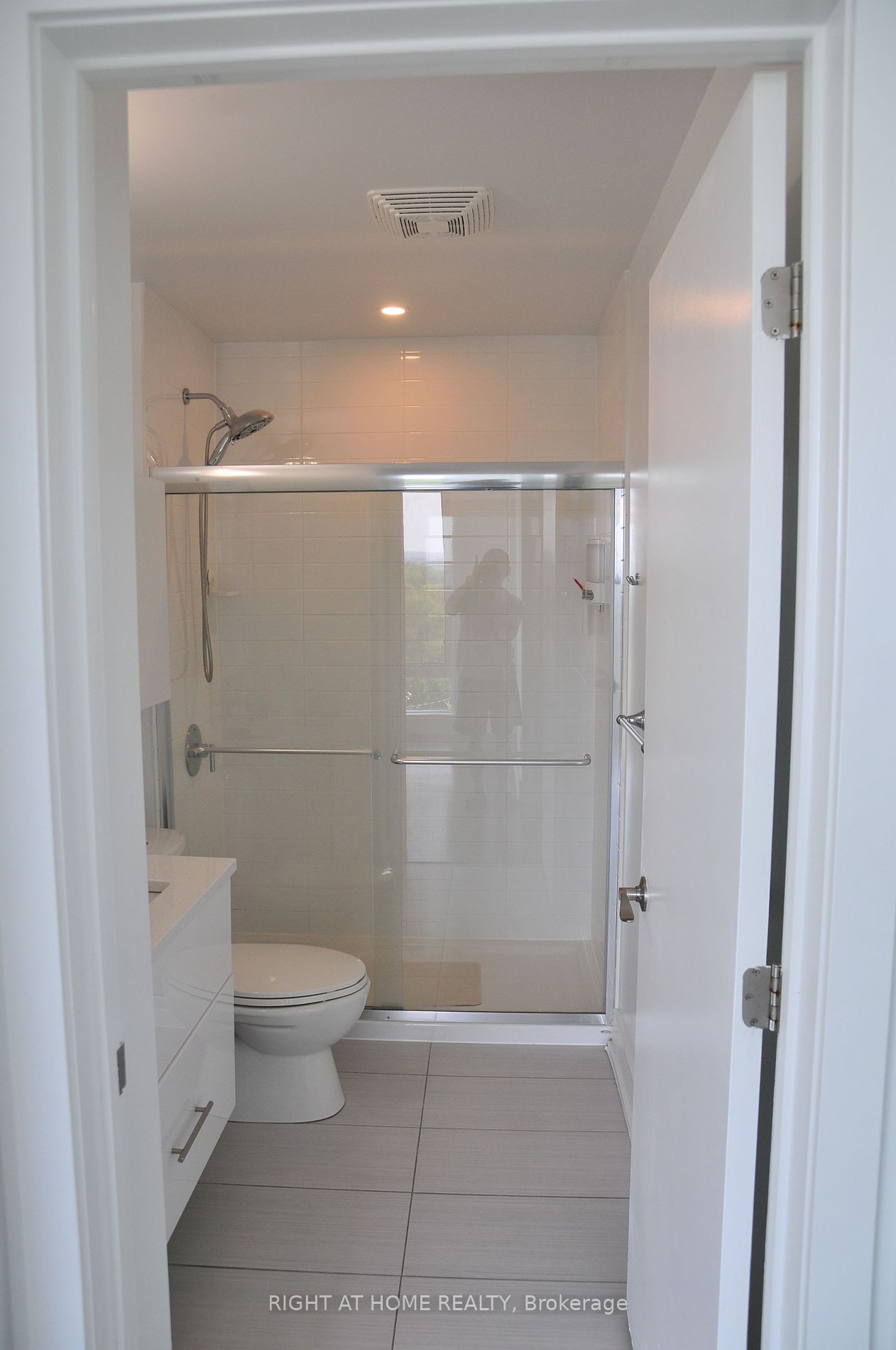 88 Richmond Road #512
