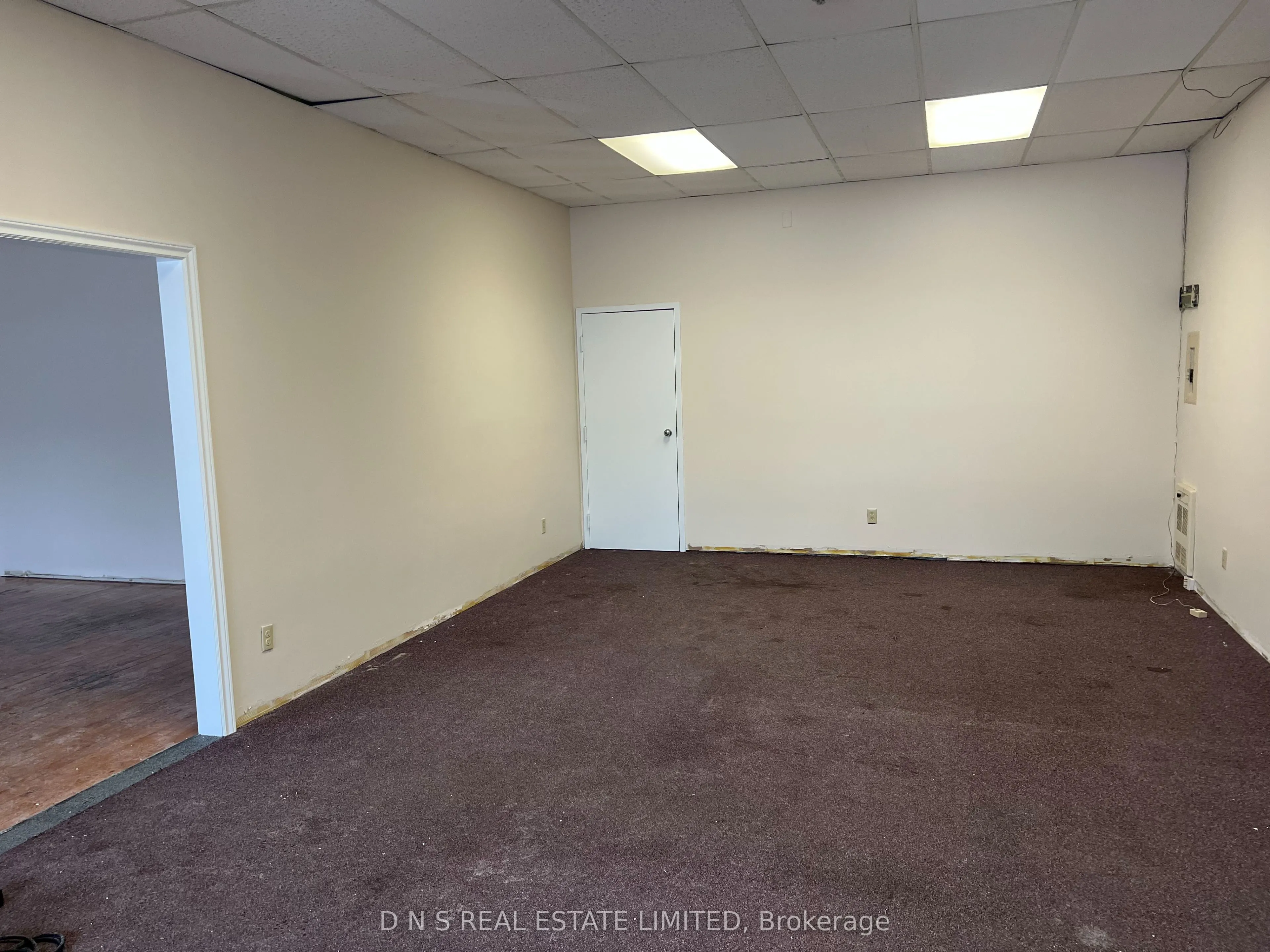 193 SIMCOE Street, #6 & 7
