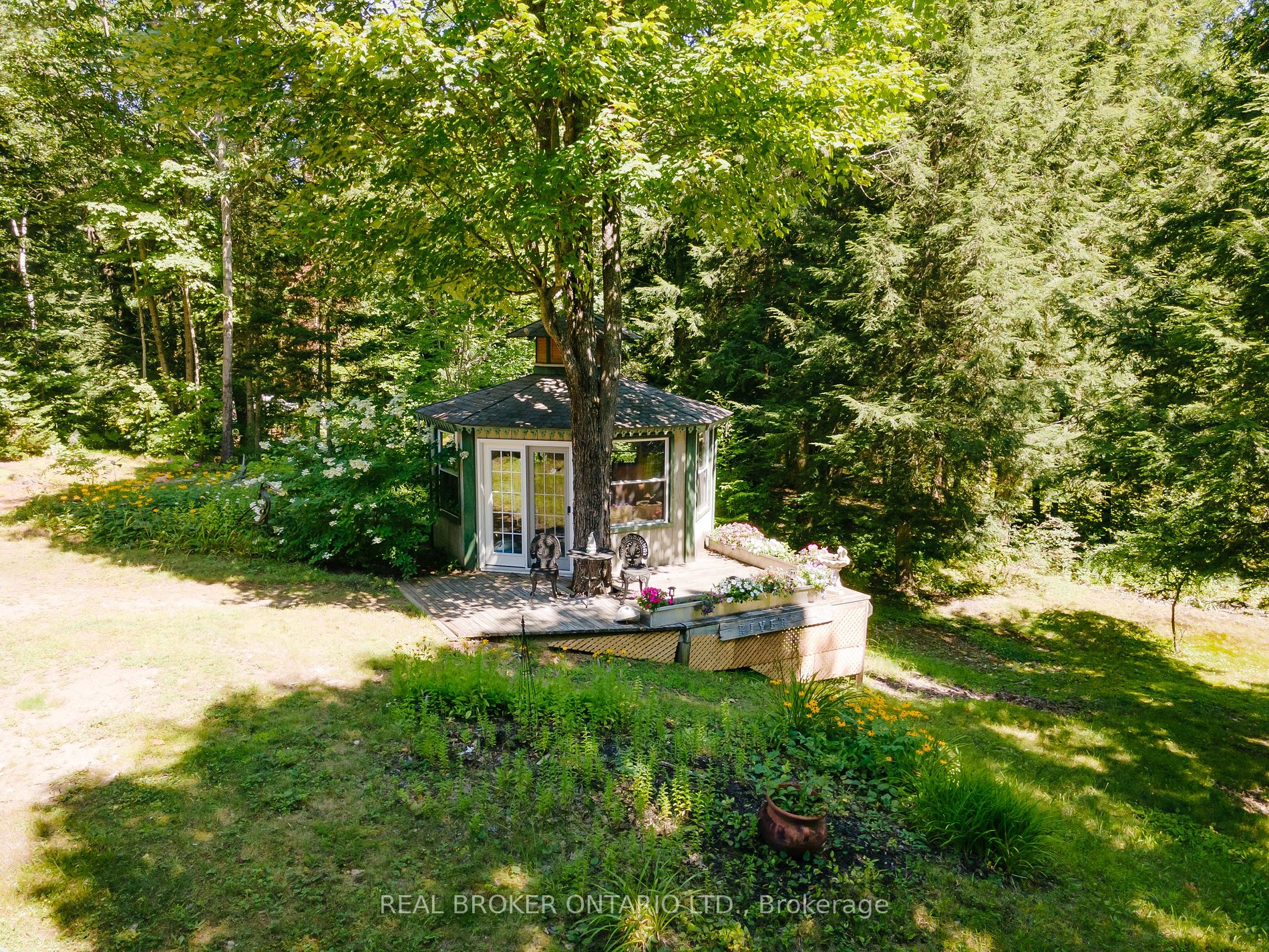 1065 Cloverleaf Road