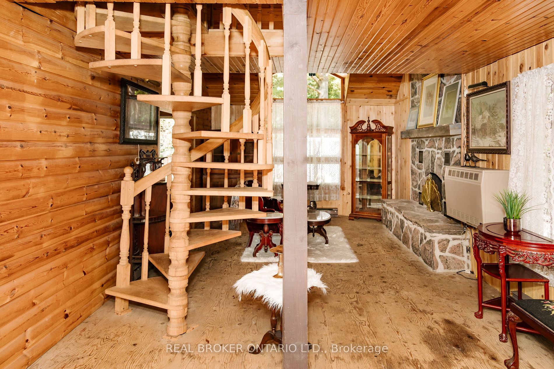 1065 Cloverleaf Road