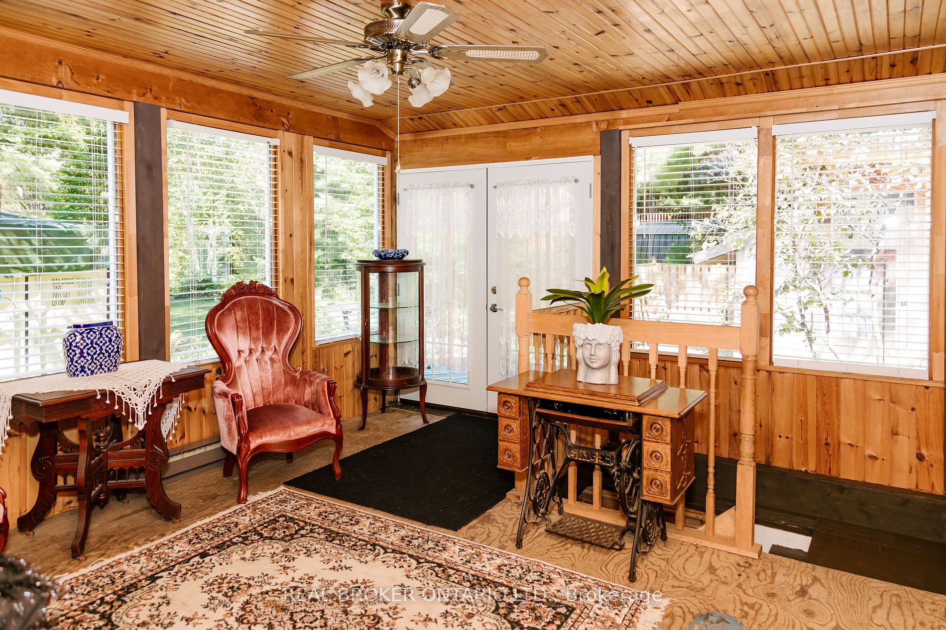 1065 Cloverleaf Road