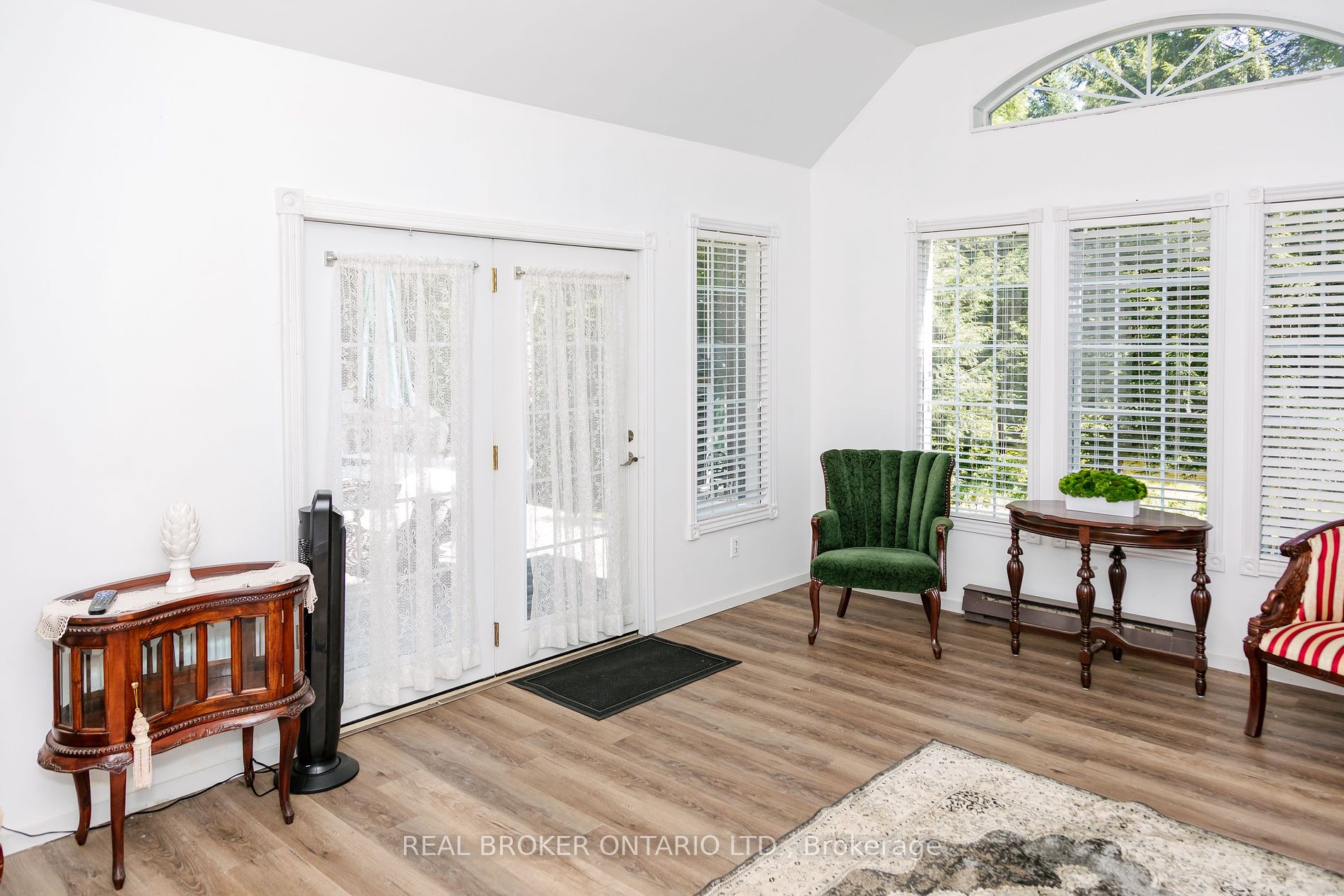 1065 Cloverleaf Road