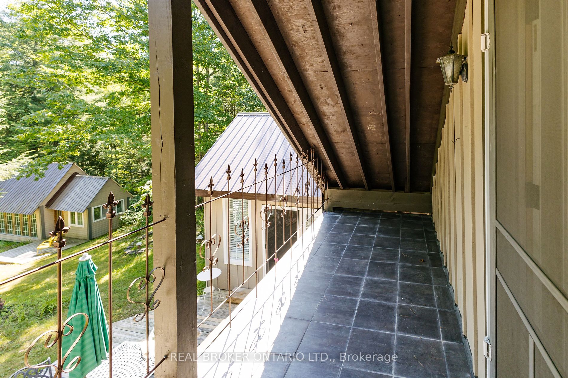 1065 Cloverleaf Road