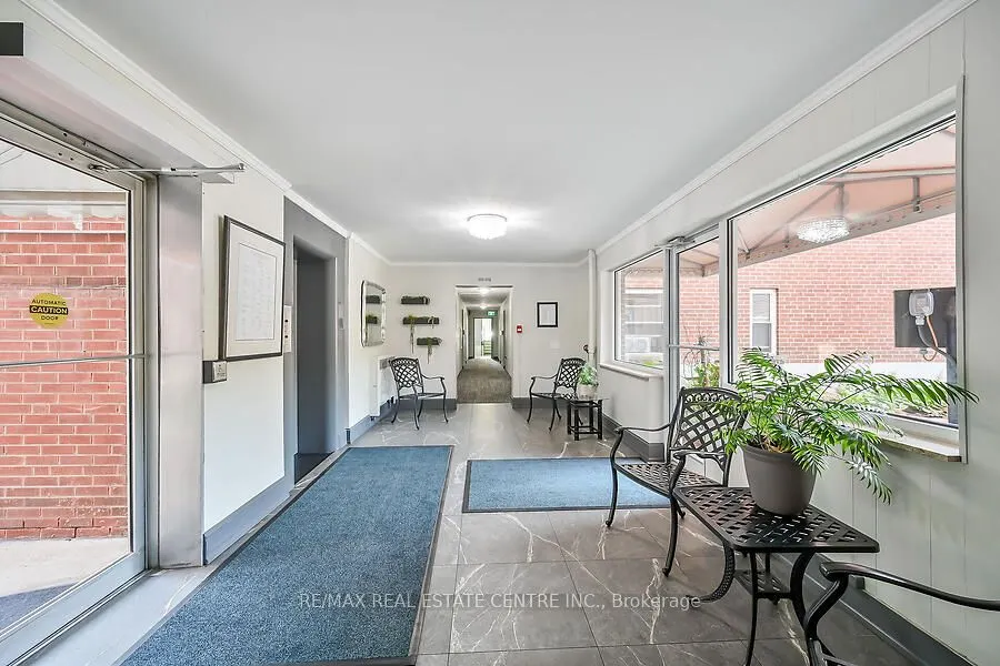 9 GRANT Boulevard, #107