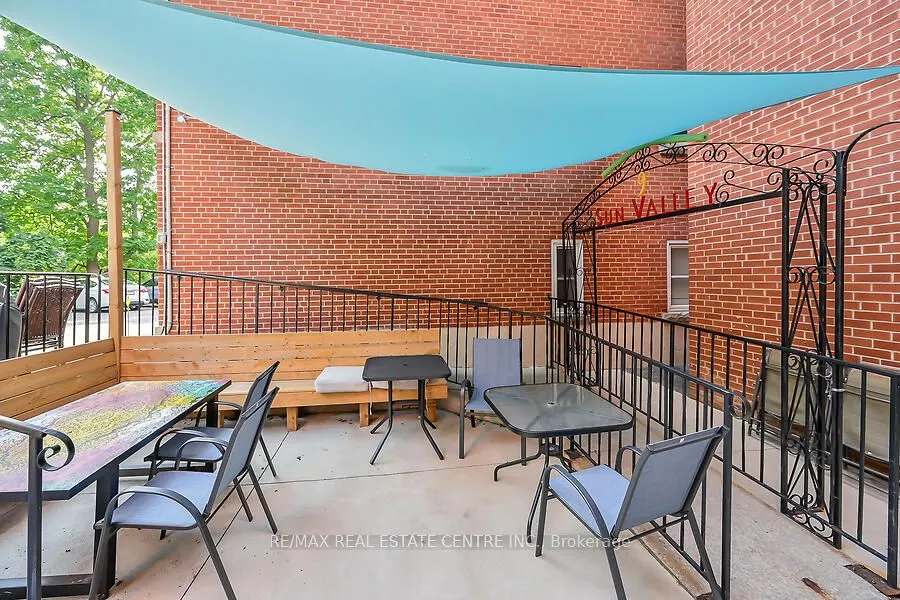 9 GRANT Boulevard, #107