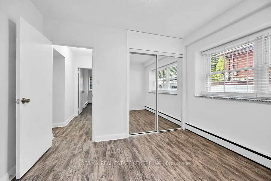 9 GRANT Boulevard, #107