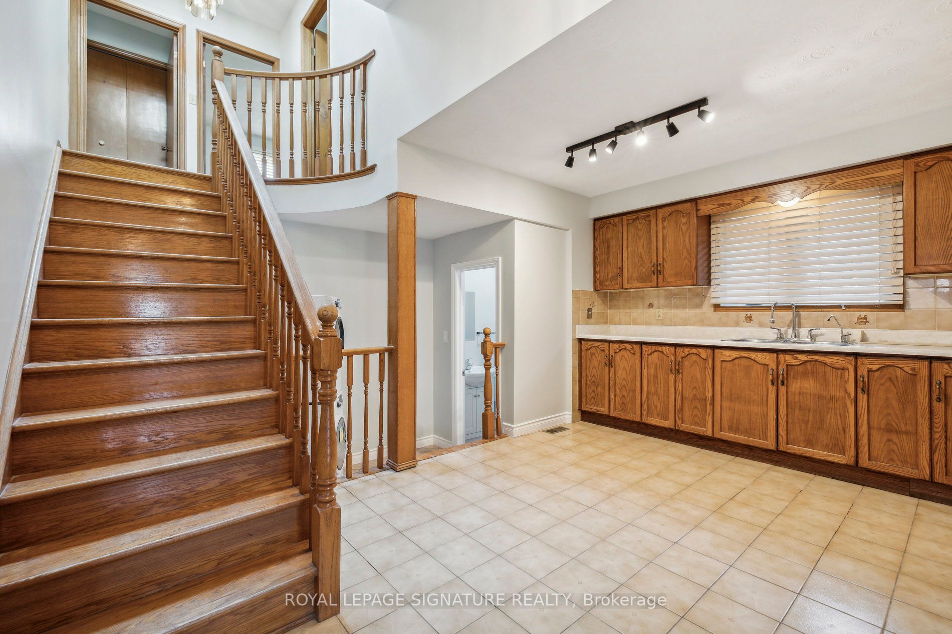 709 Upper Paradise Road