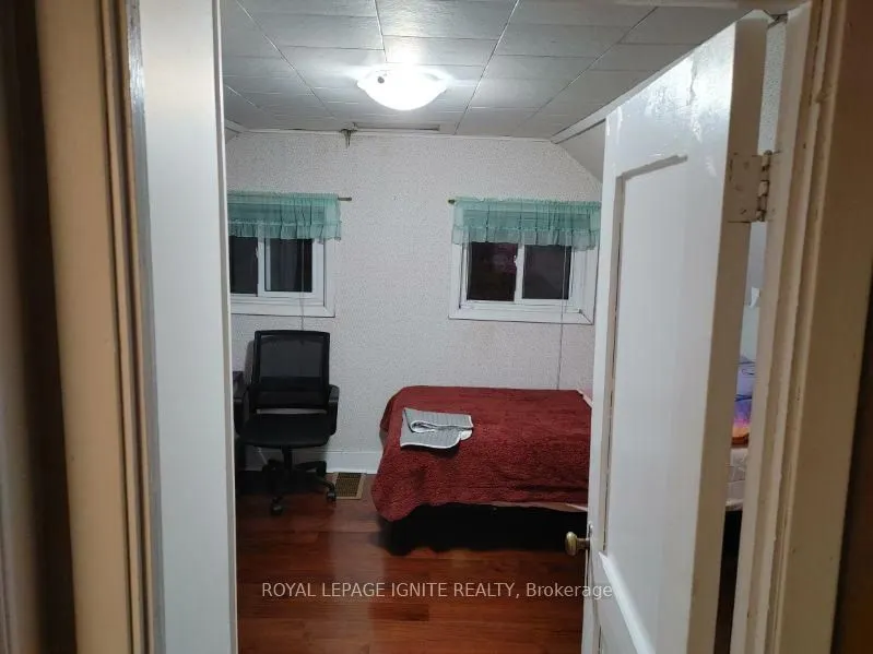 87 Ninth Street W