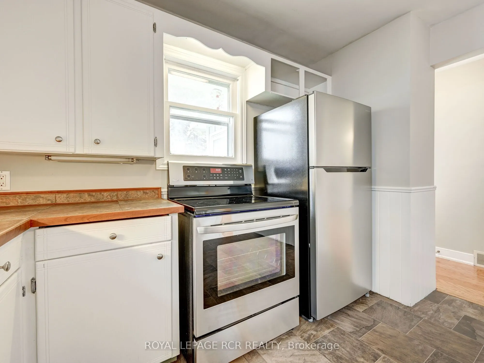 511 Main Street E