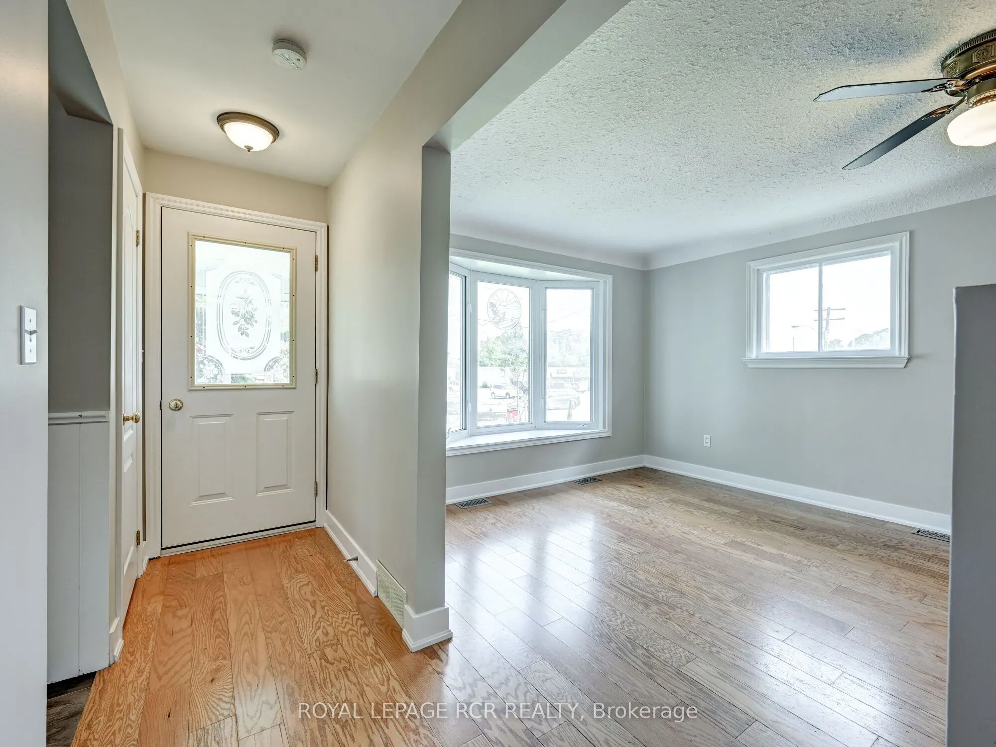 511 Main Street E