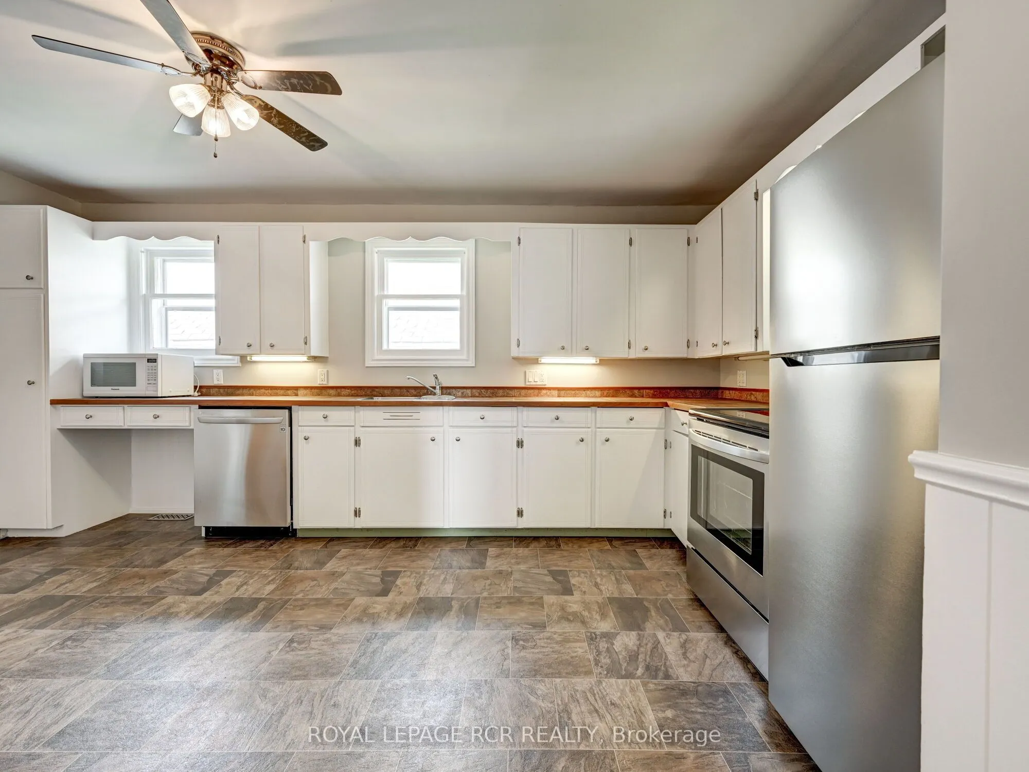 511 Main Street E
