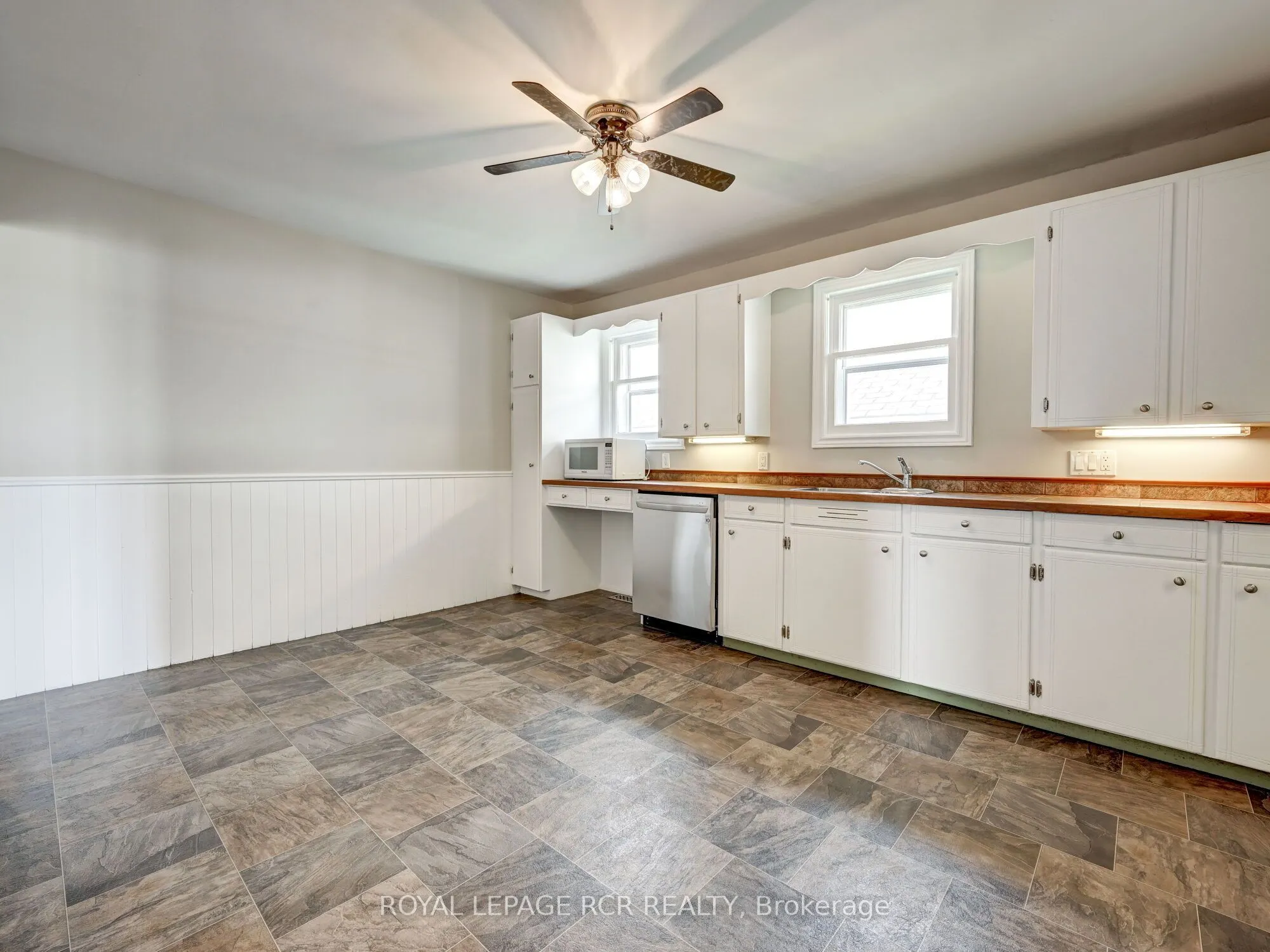511 Main Street E