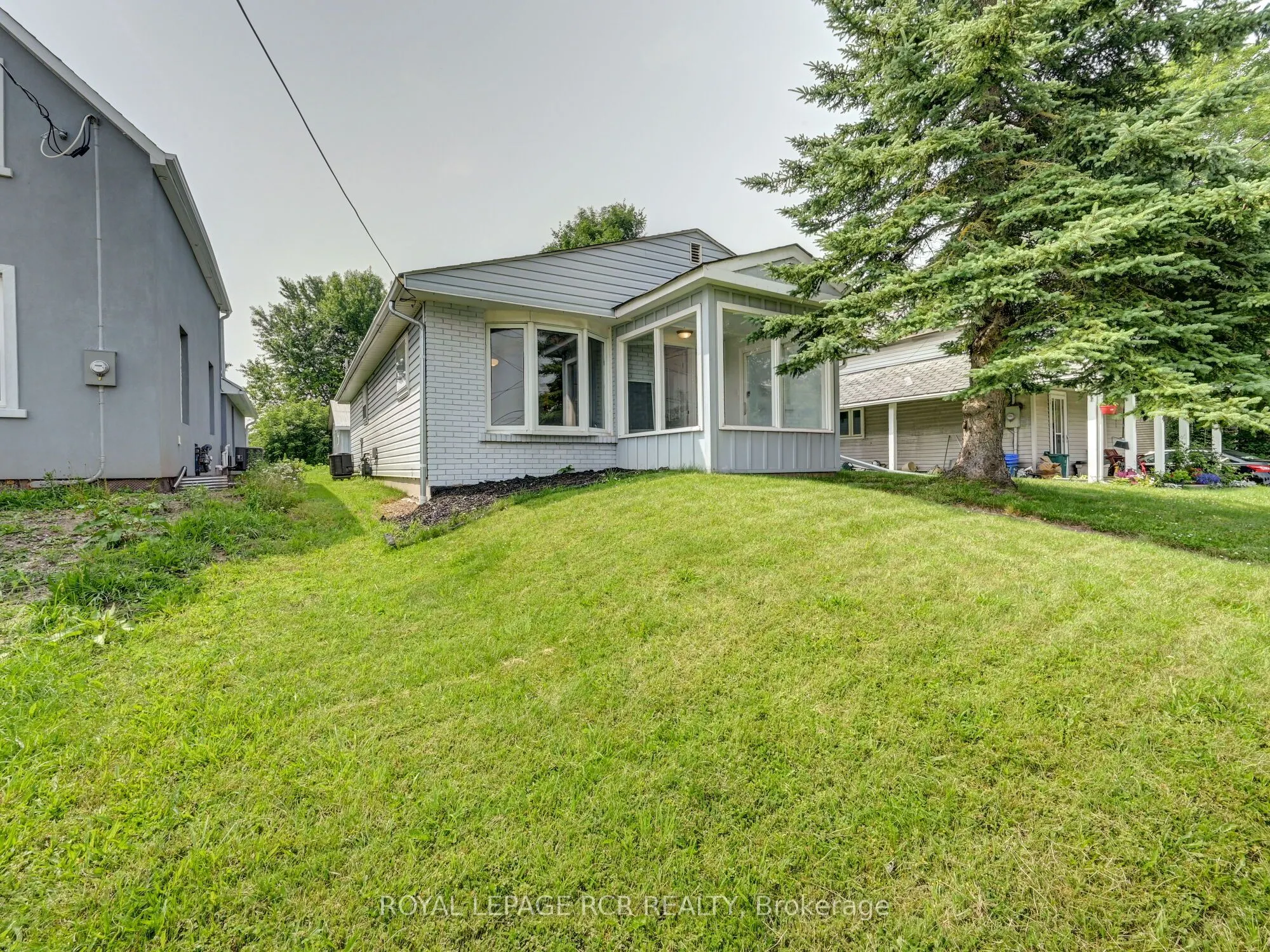 511 Main Street E