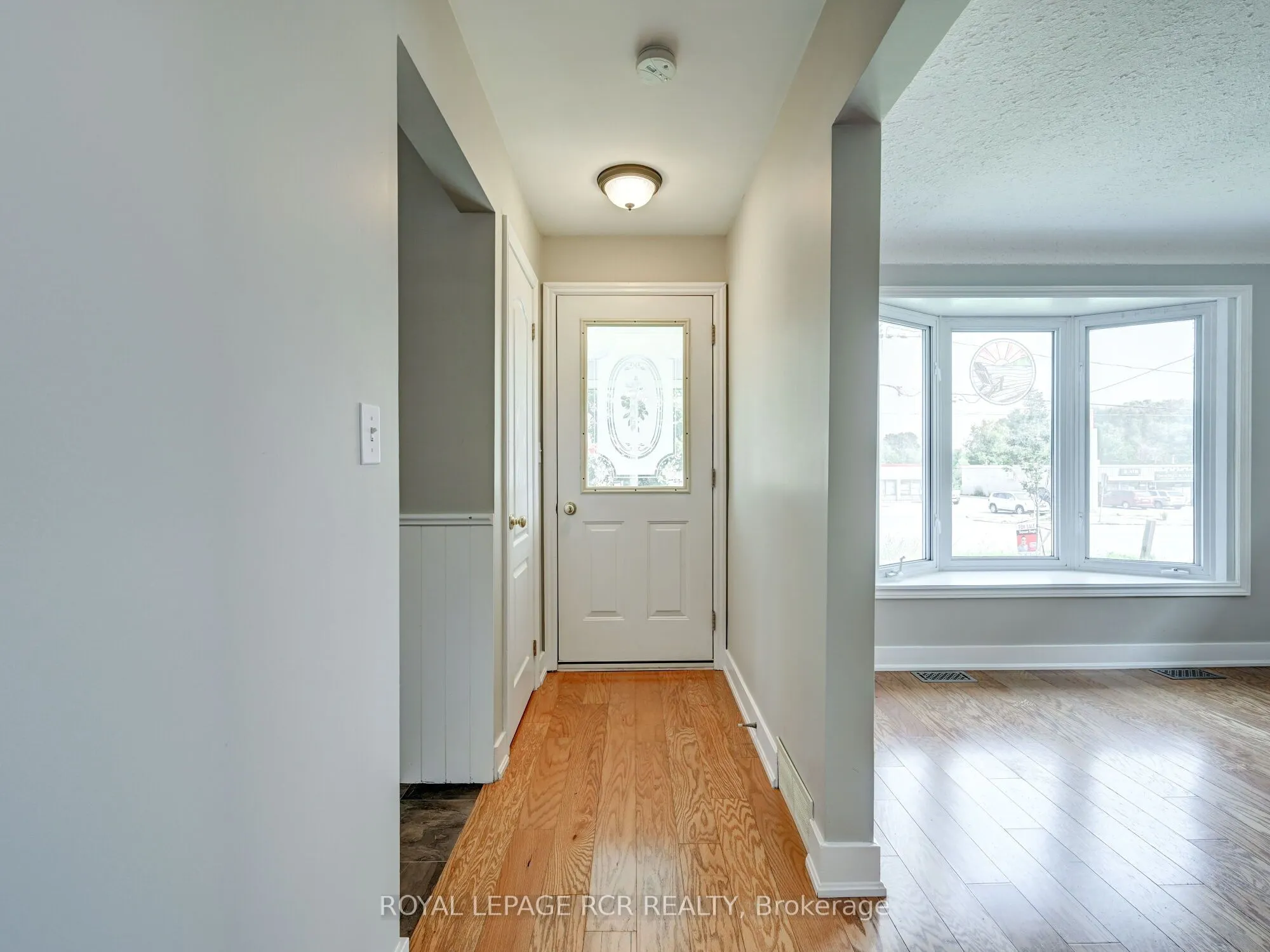 511 Main Street E