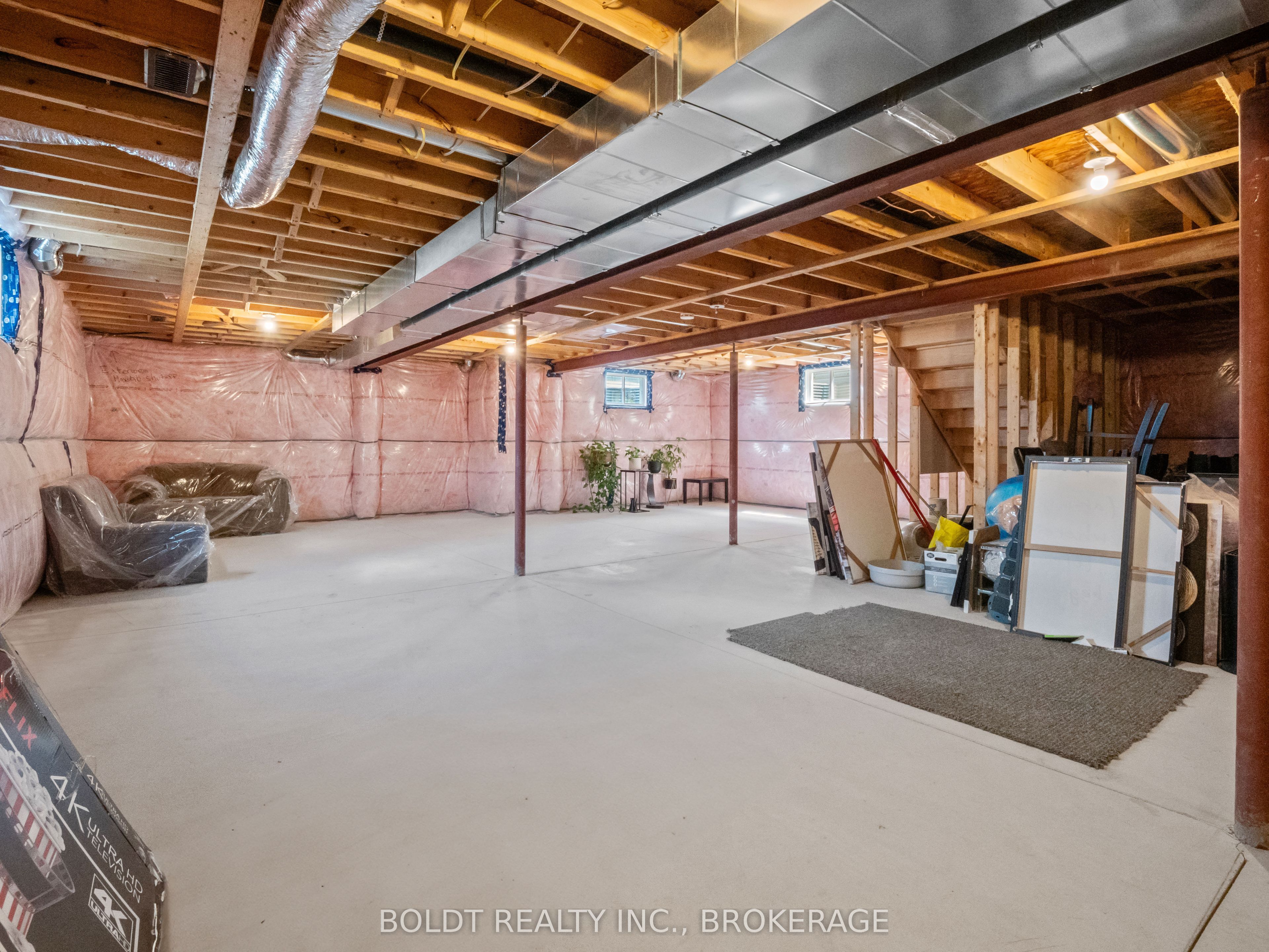 412 Hummel Crescent