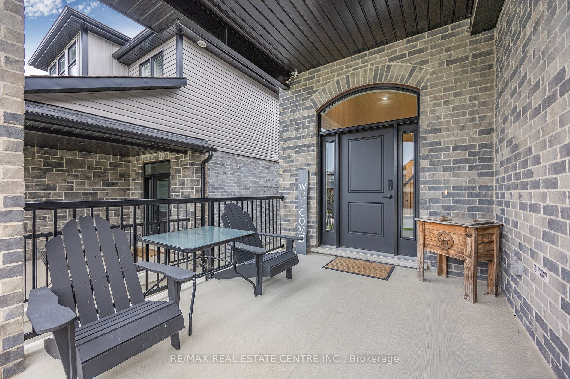 16 Tindall Crescent