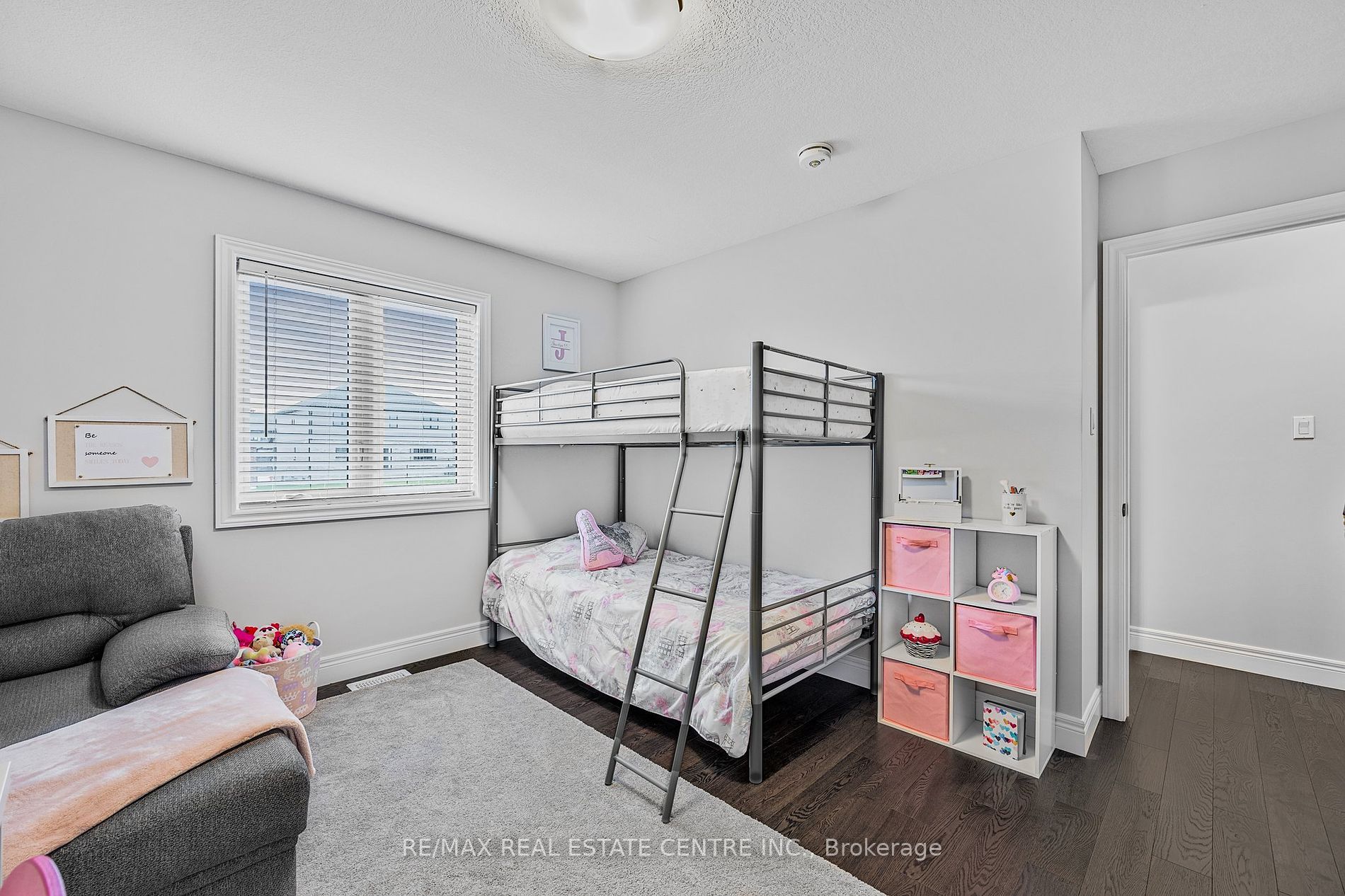 16 Tindall Crescent