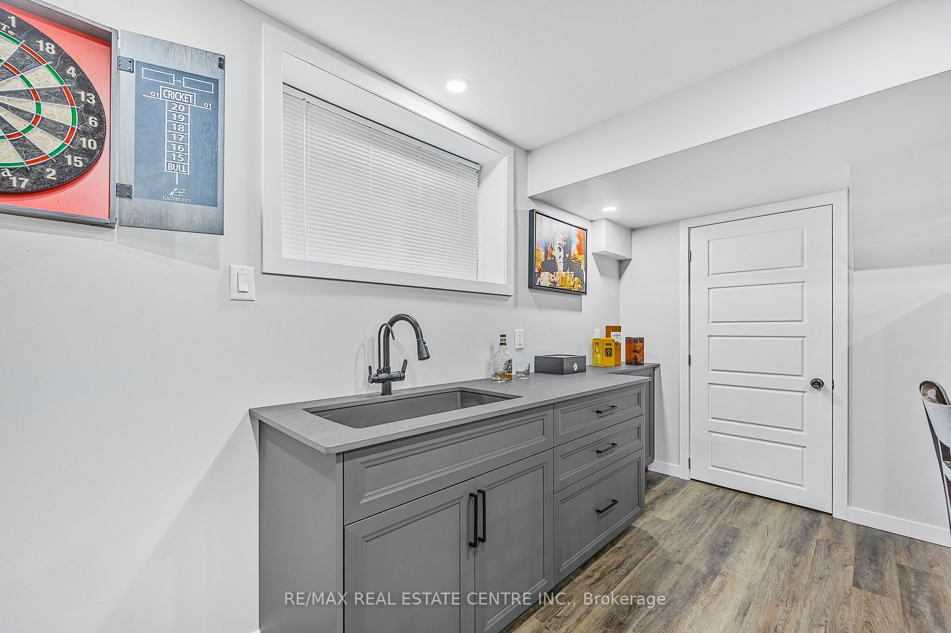16 Tindall Crescent