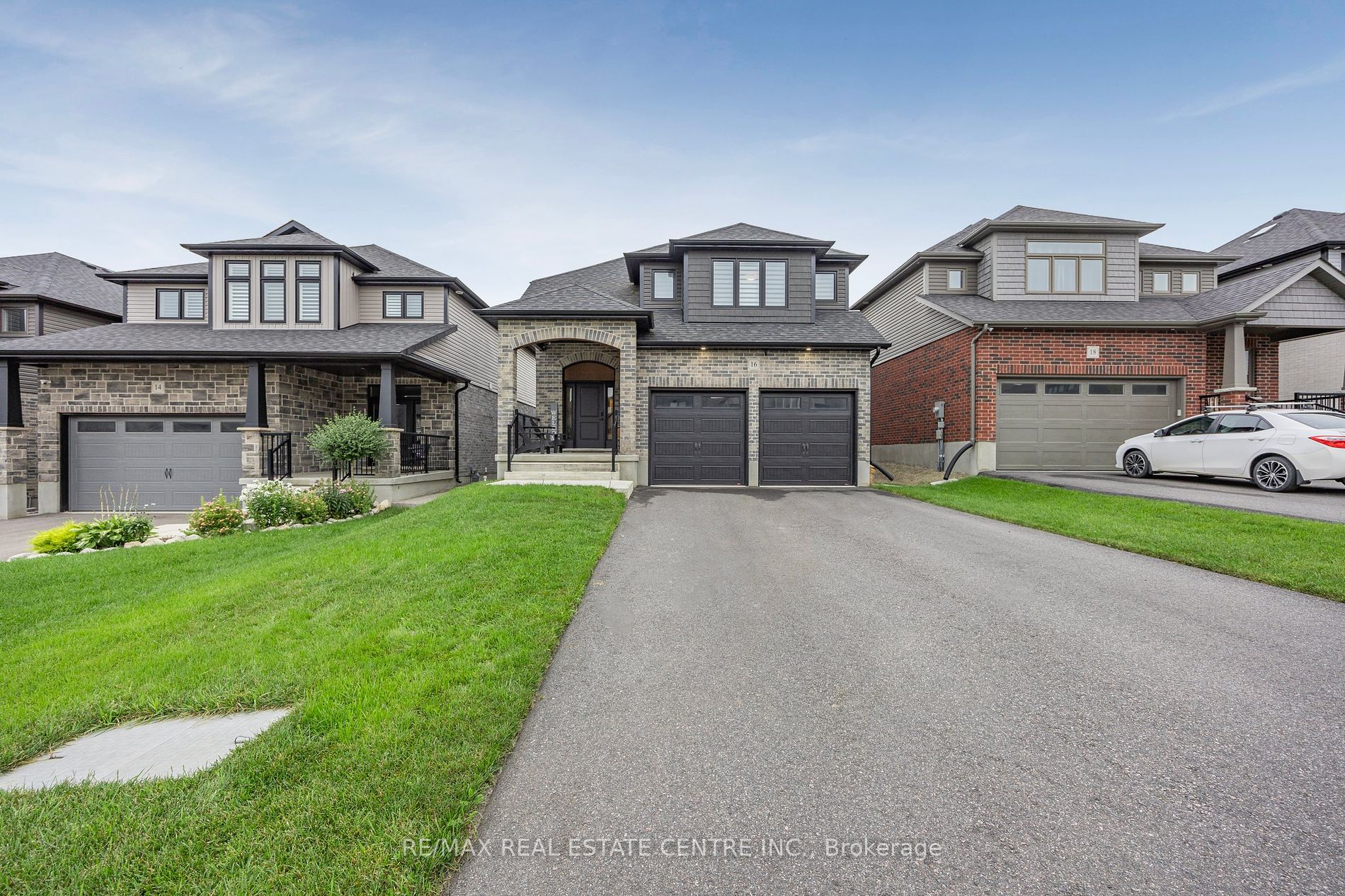 16 Tindall Crescent