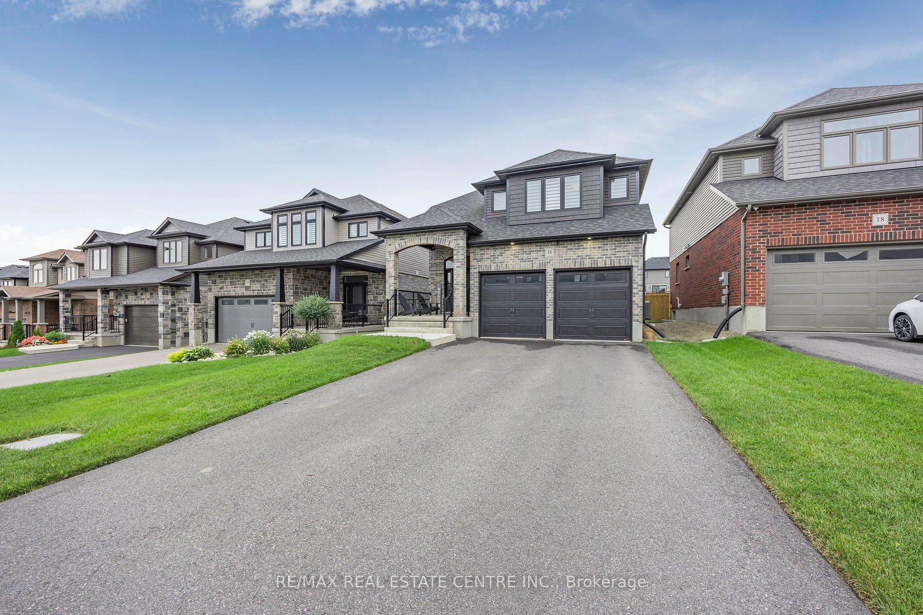 16 Tindall Crescent