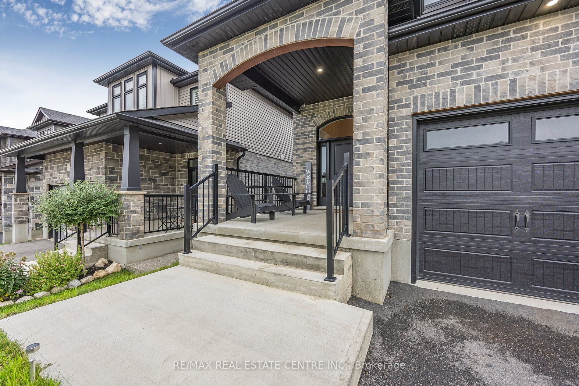 16 Tindall Crescent