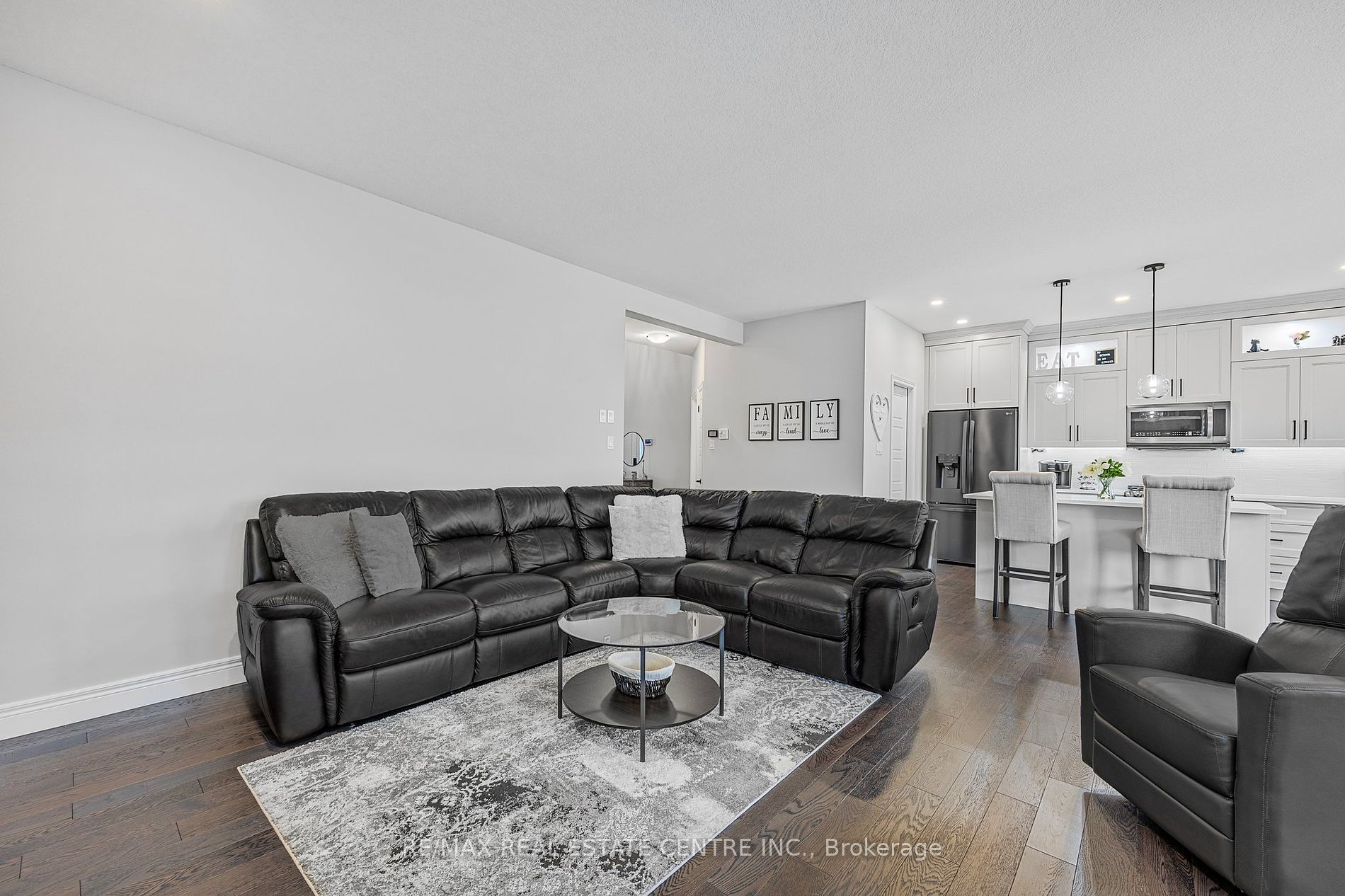 16 Tindall Crescent