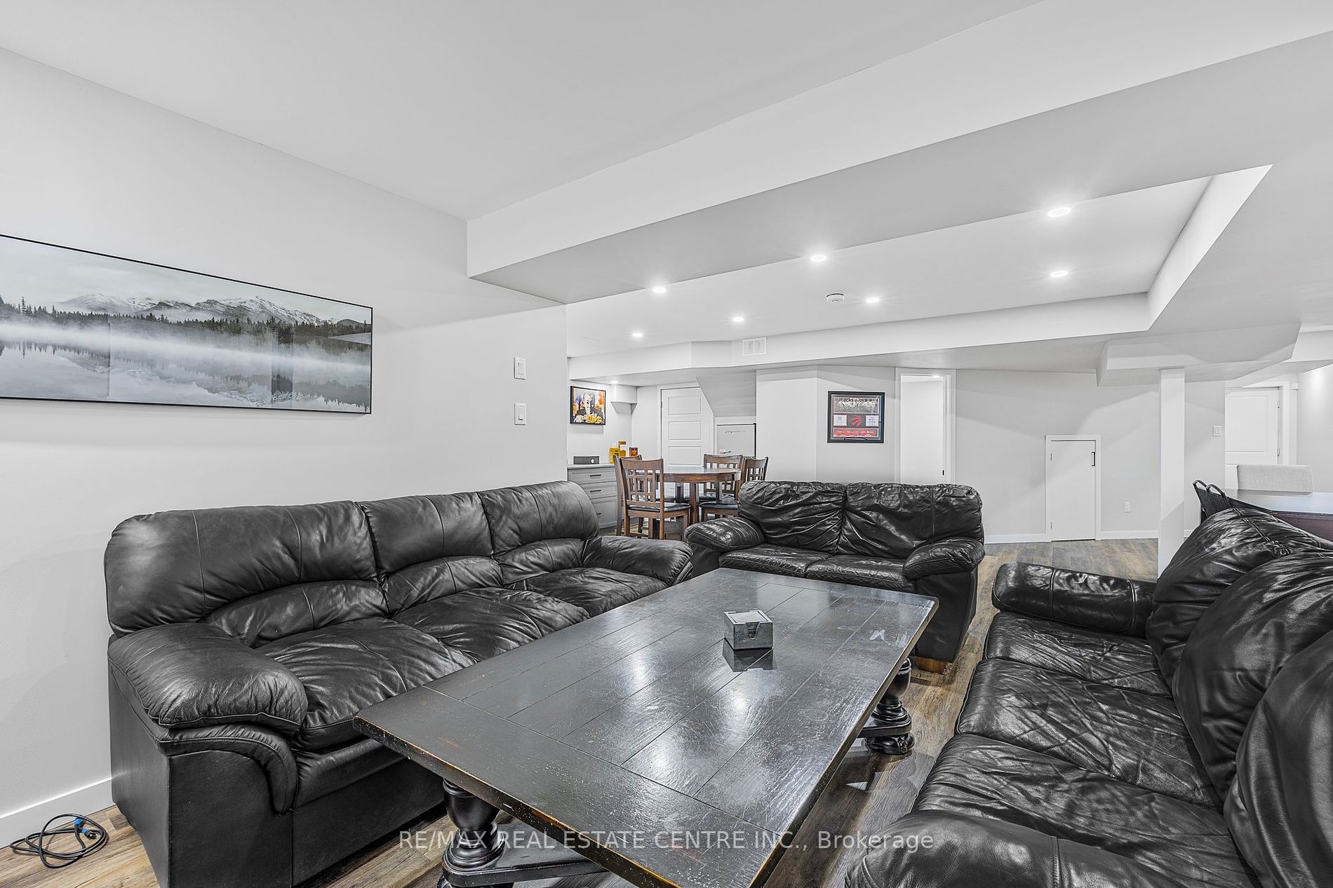 16 Tindall Crescent