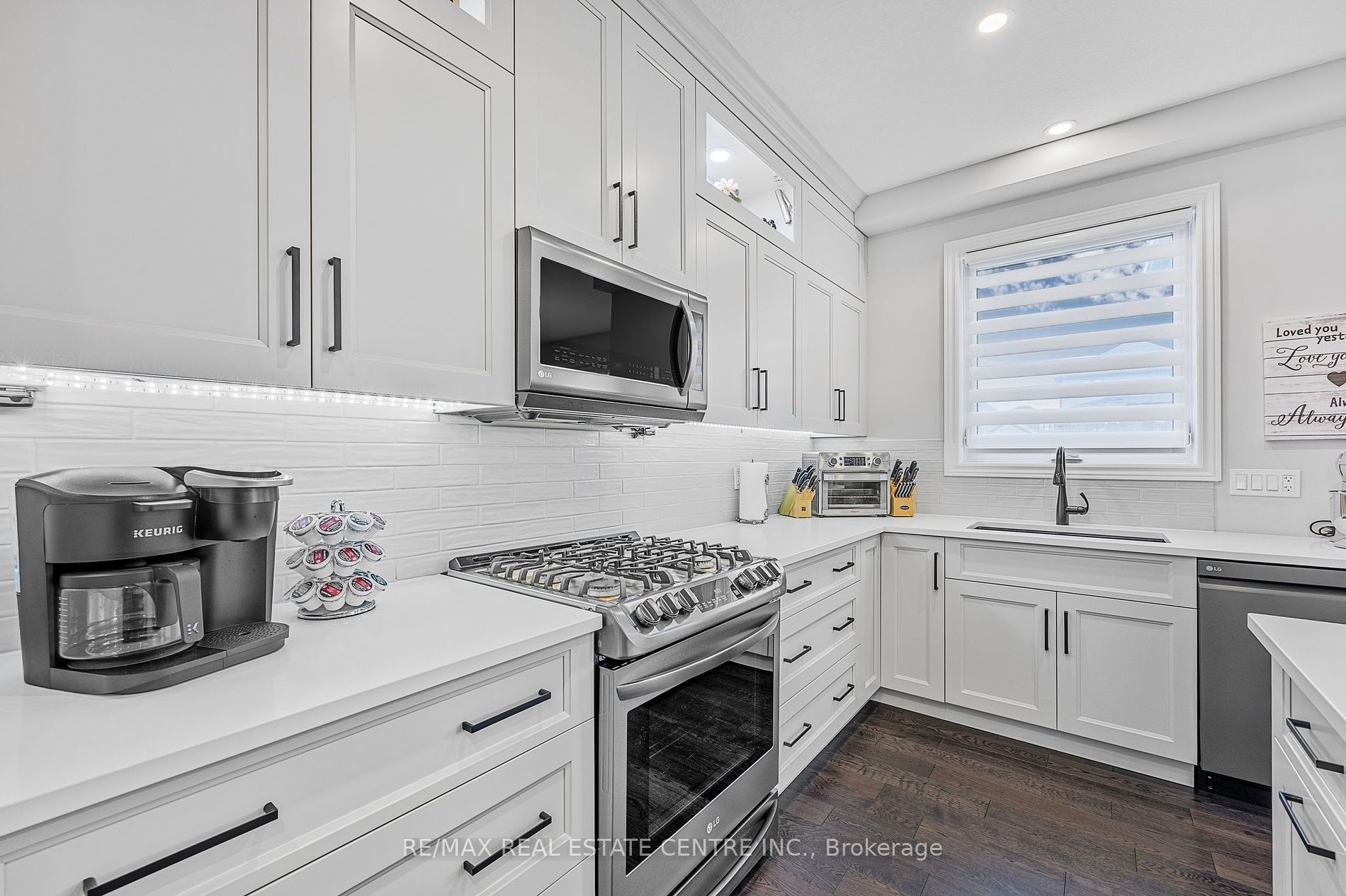 16 Tindall Crescent