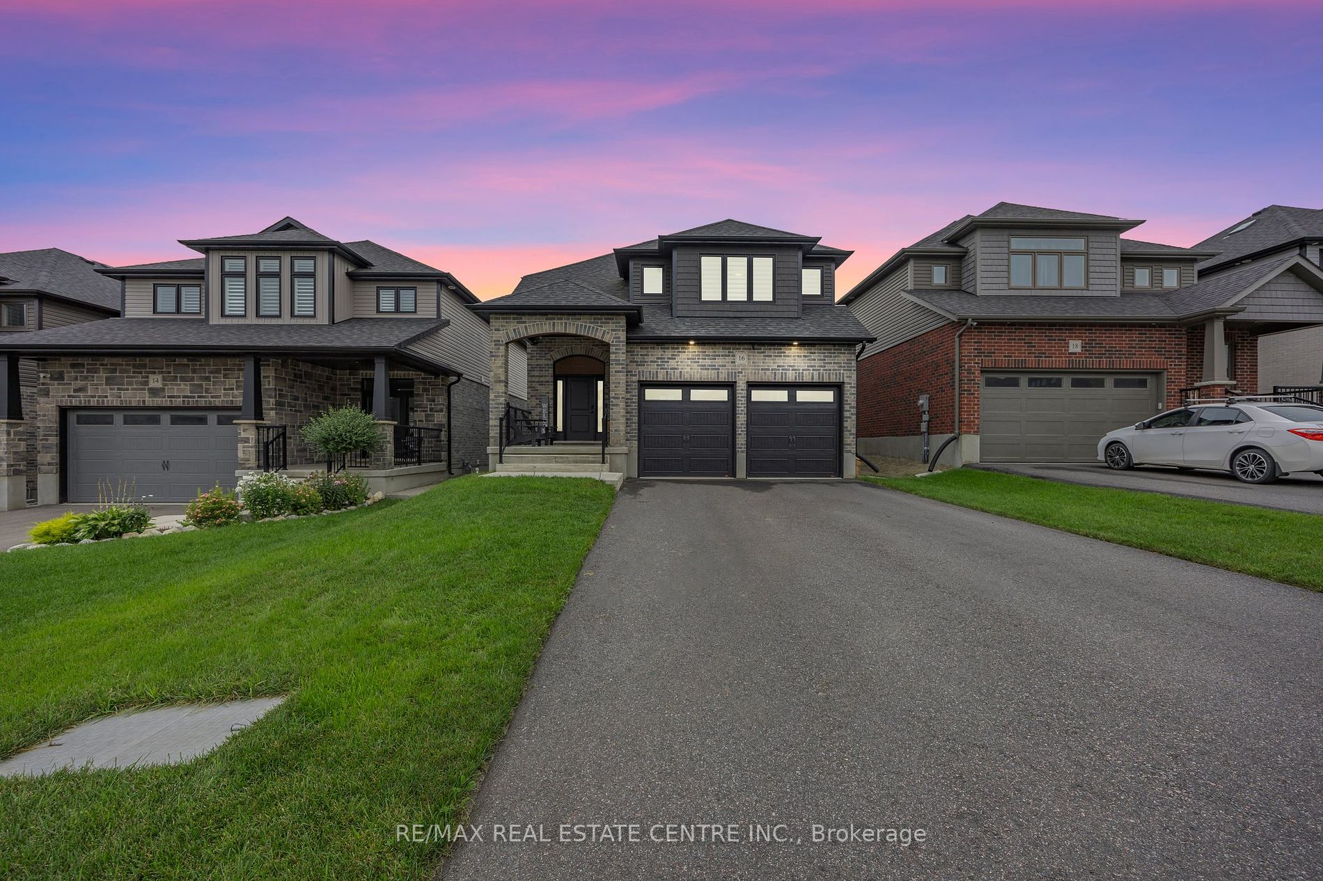 16 Tindall Crescent