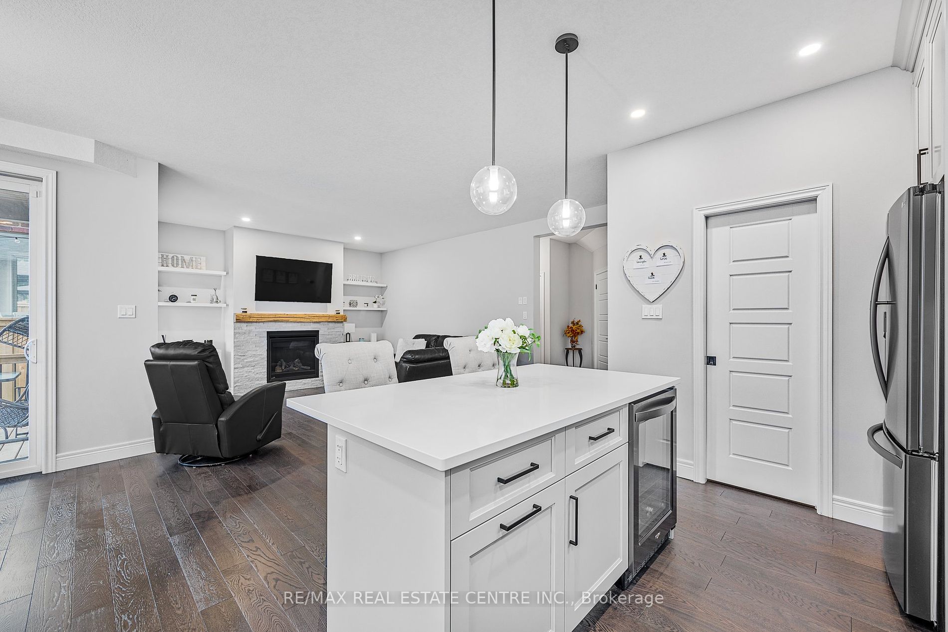 16 Tindall Crescent