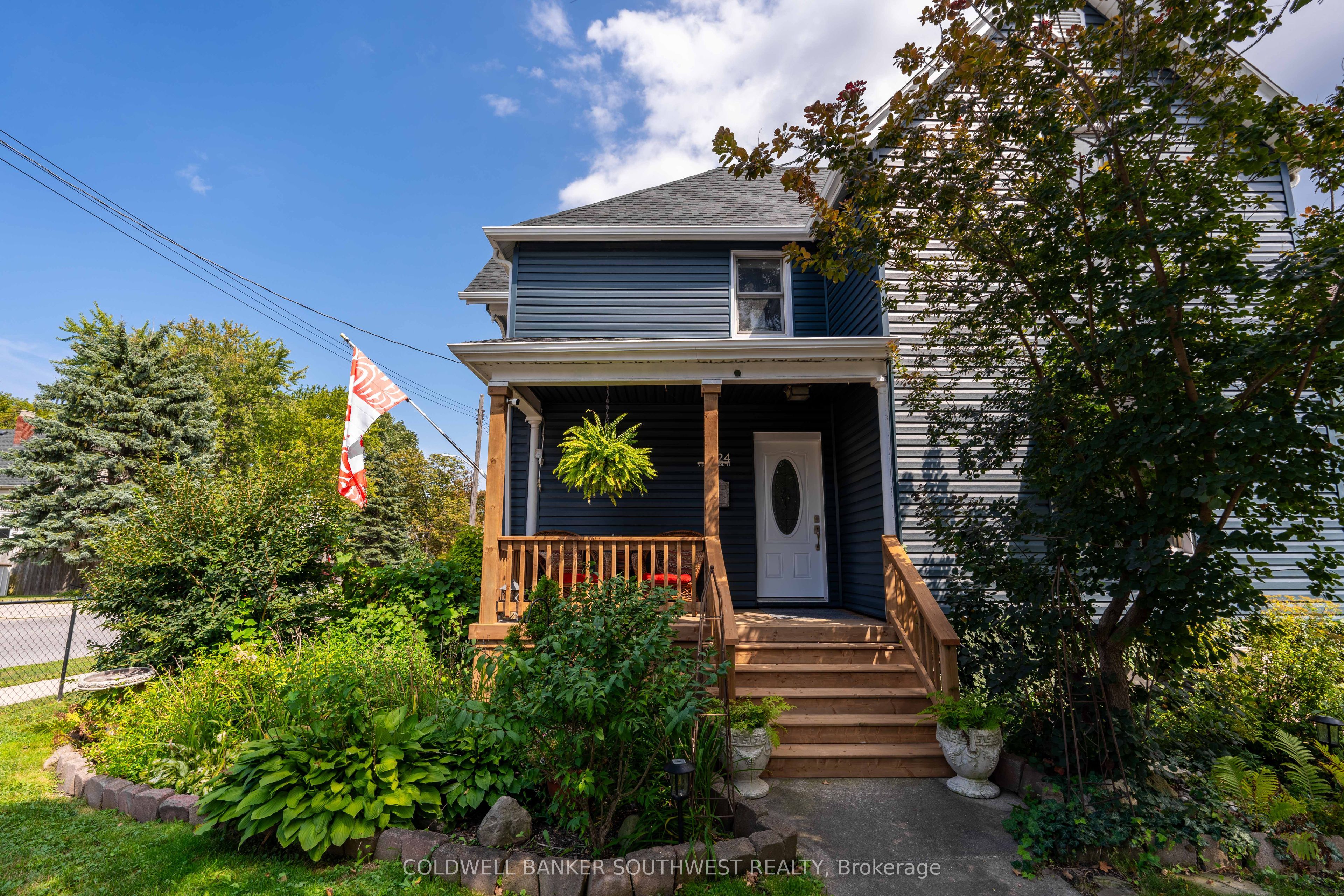 224 Vidal Street S
