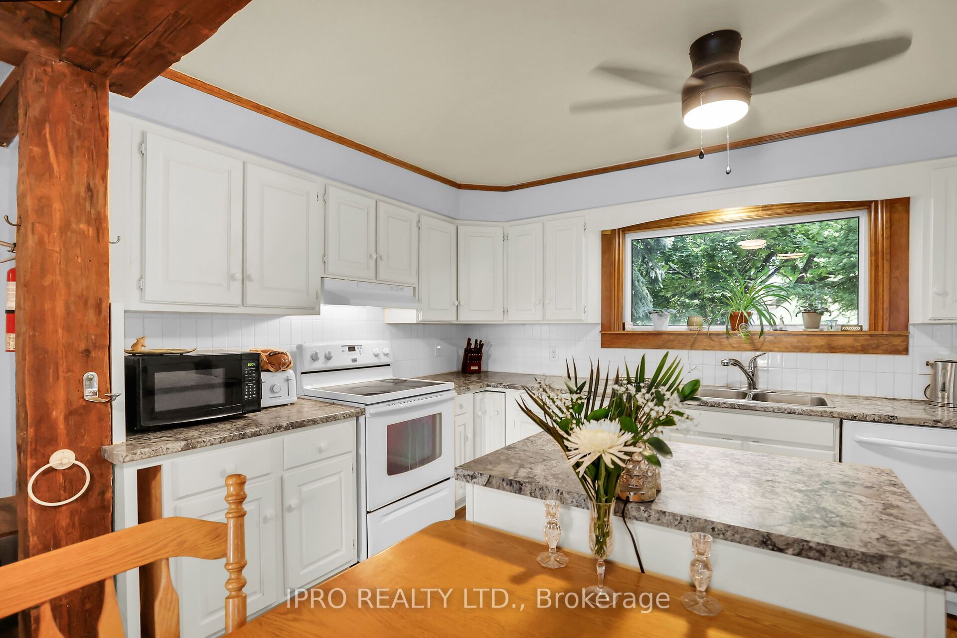 1027 Niagara Stone Road
