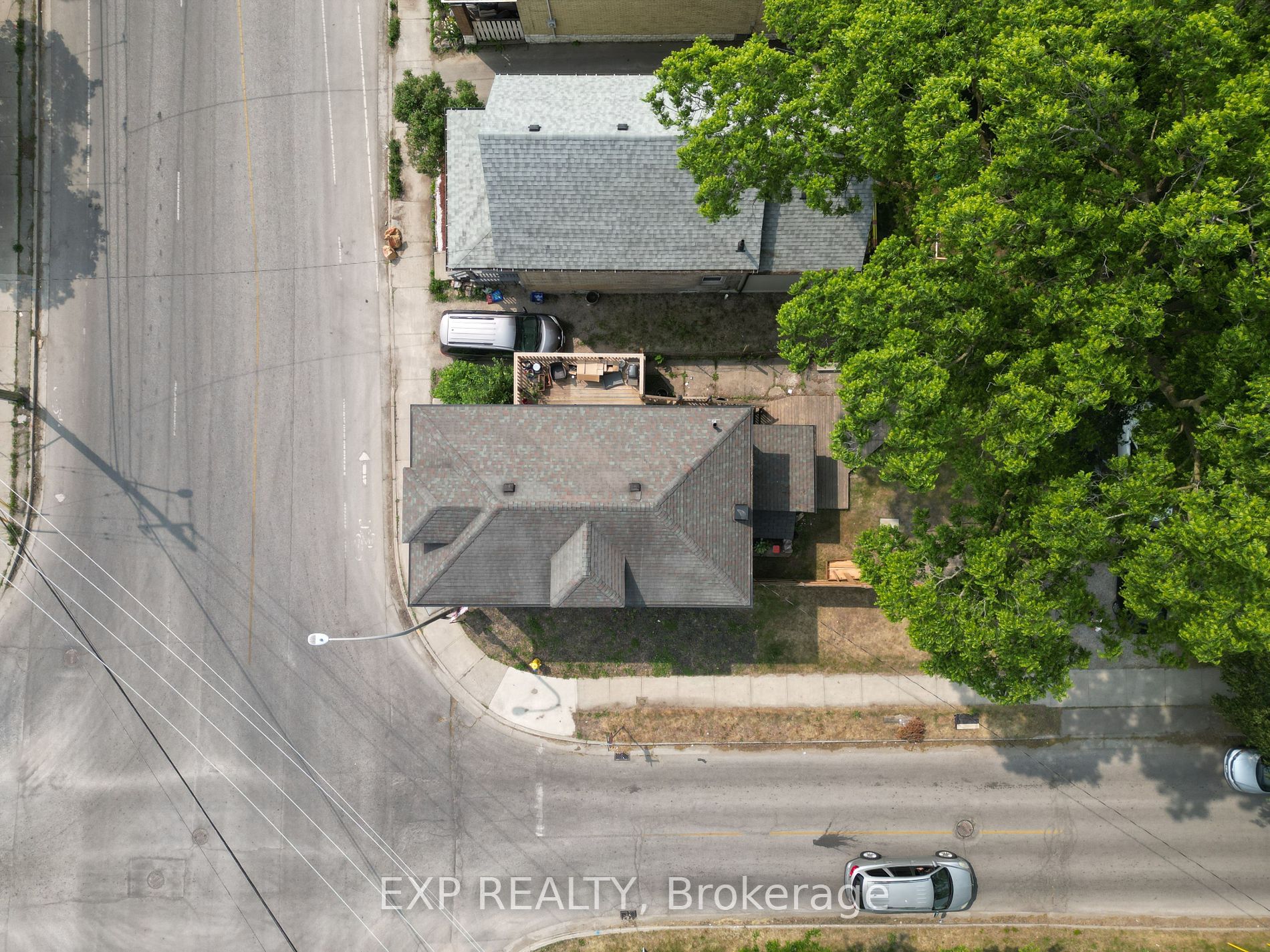 553 Quebec Street