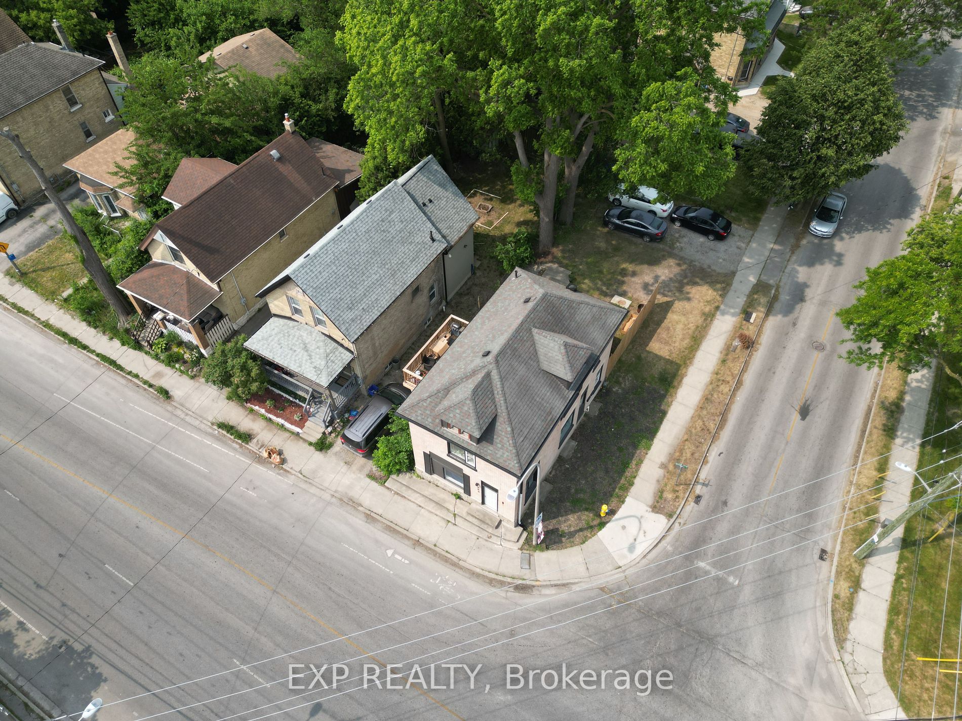 553 Quebec Street