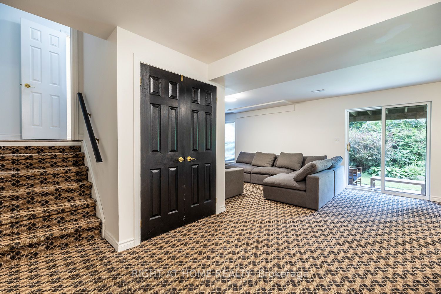 41 Ravine Drive