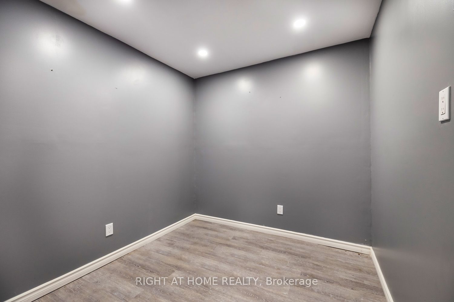 41 Ravine Drive