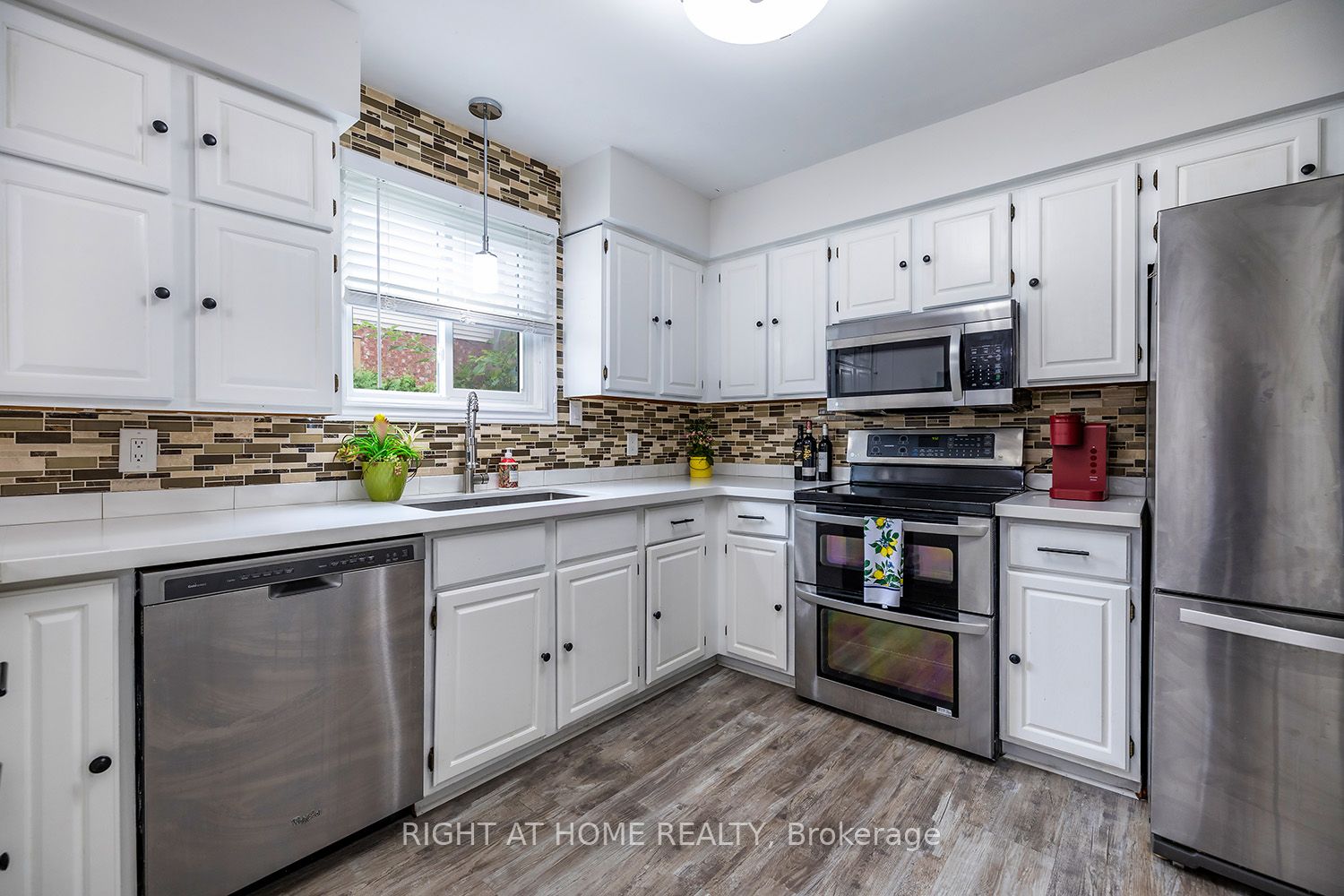 41 Ravine Drive