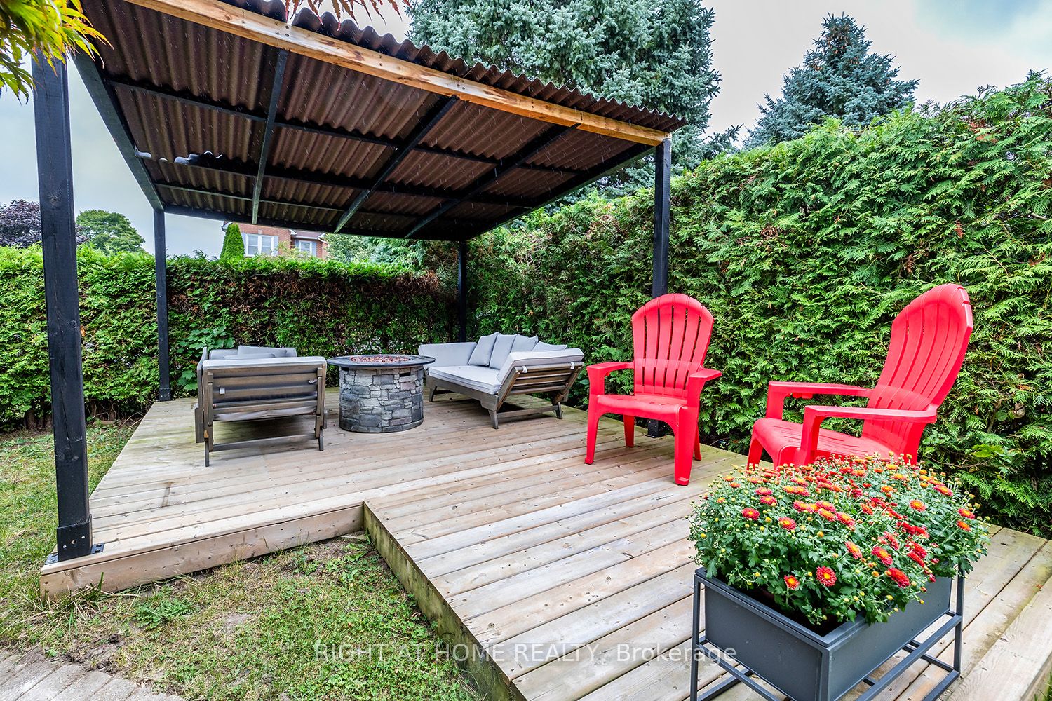 41 Ravine Drive