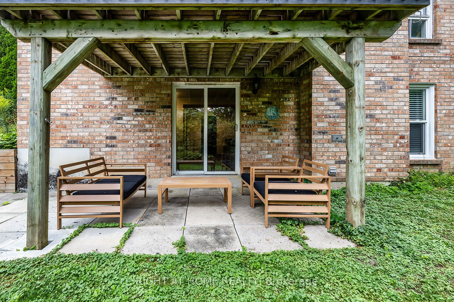 41 Ravine Drive