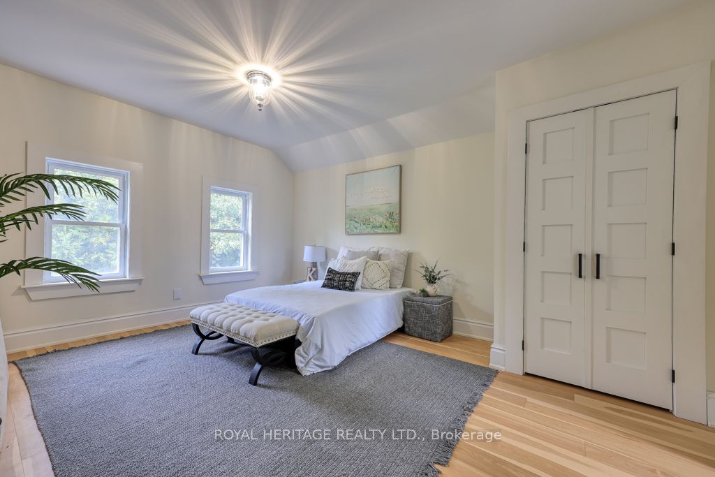 237 Main Street E