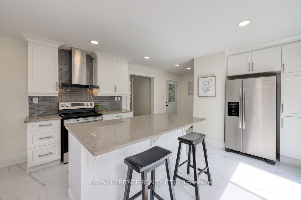 237 Main Street E