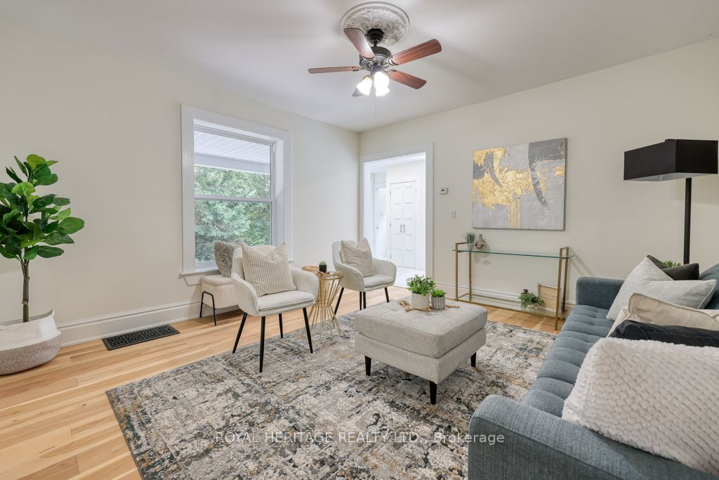 237 Main Street E