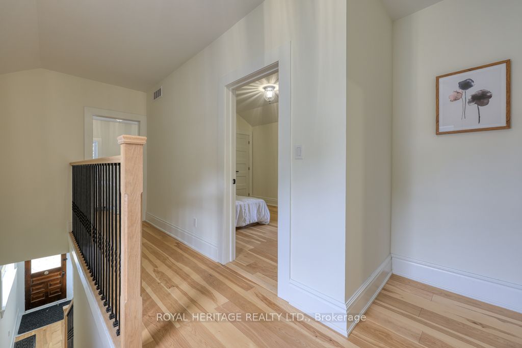 237 Main Street E