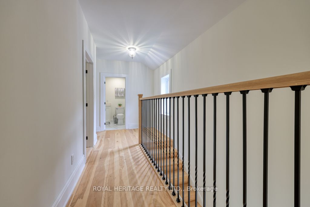 237 Main Street E