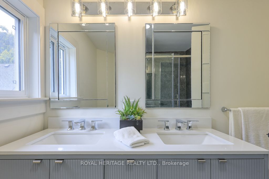 237 Main Street E