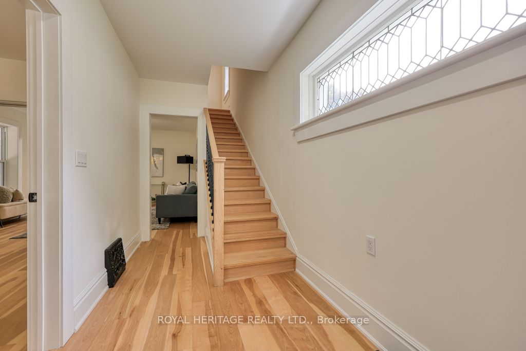 237 Main Street E