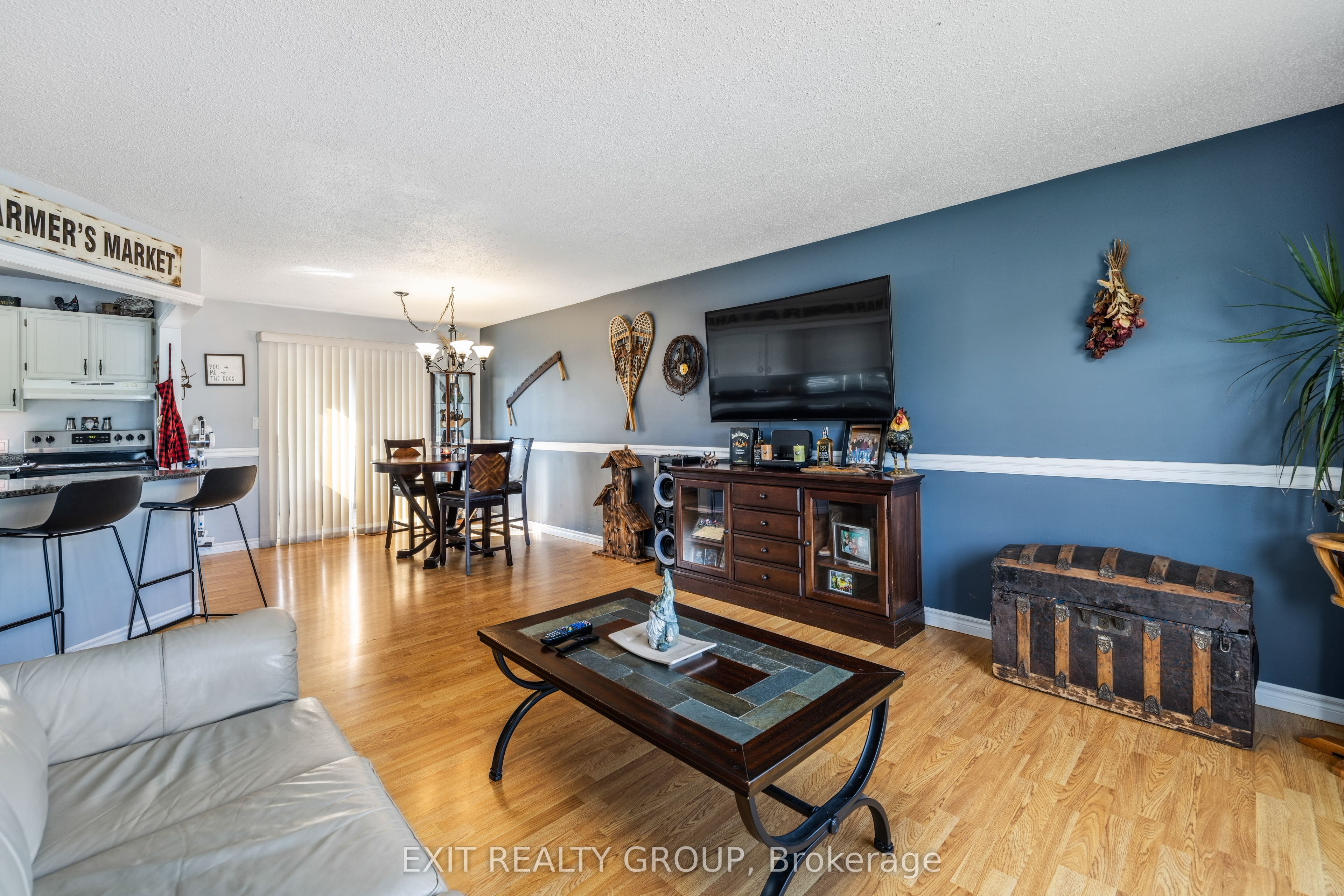 3 Creekside Drive