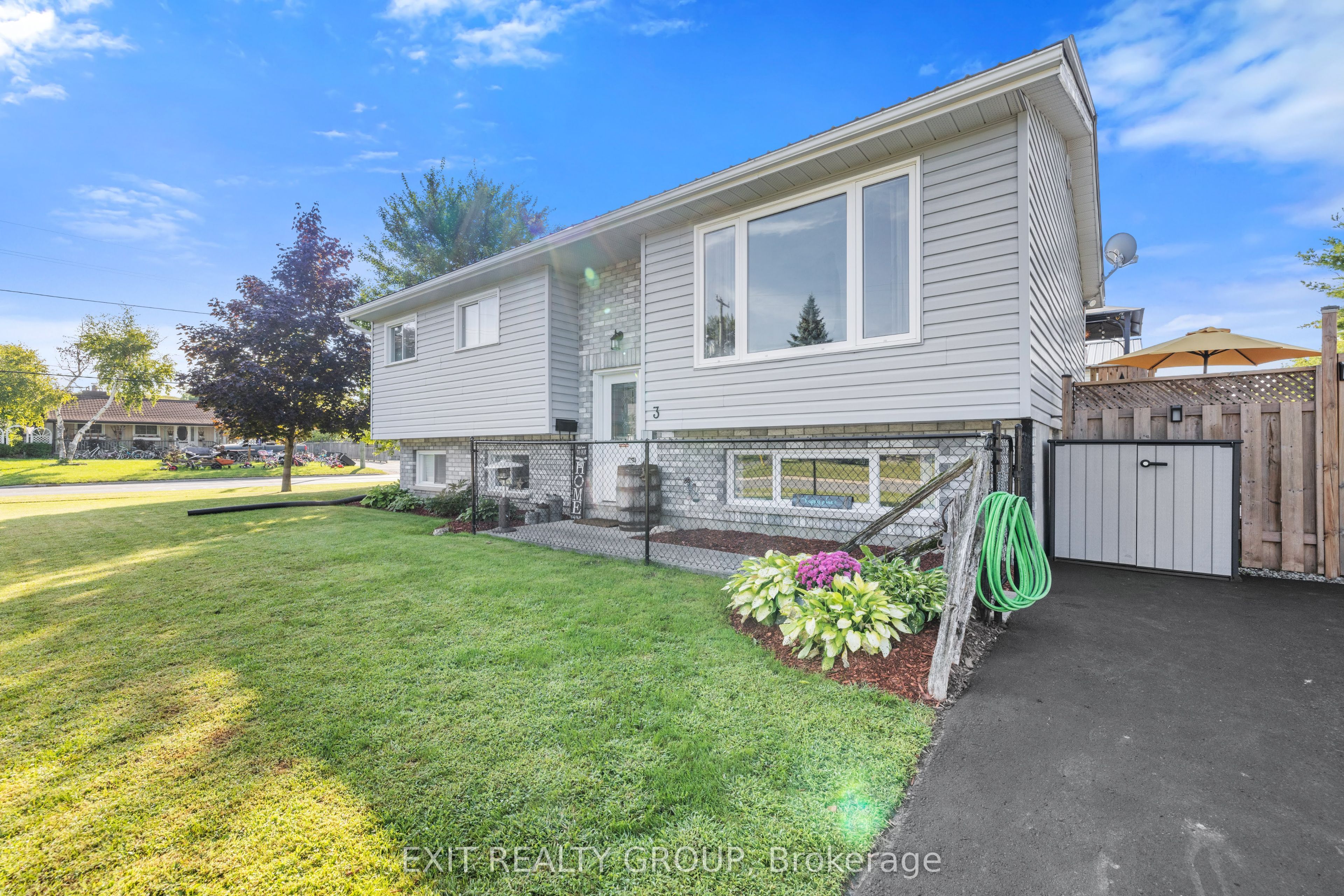 3 Creekside Drive