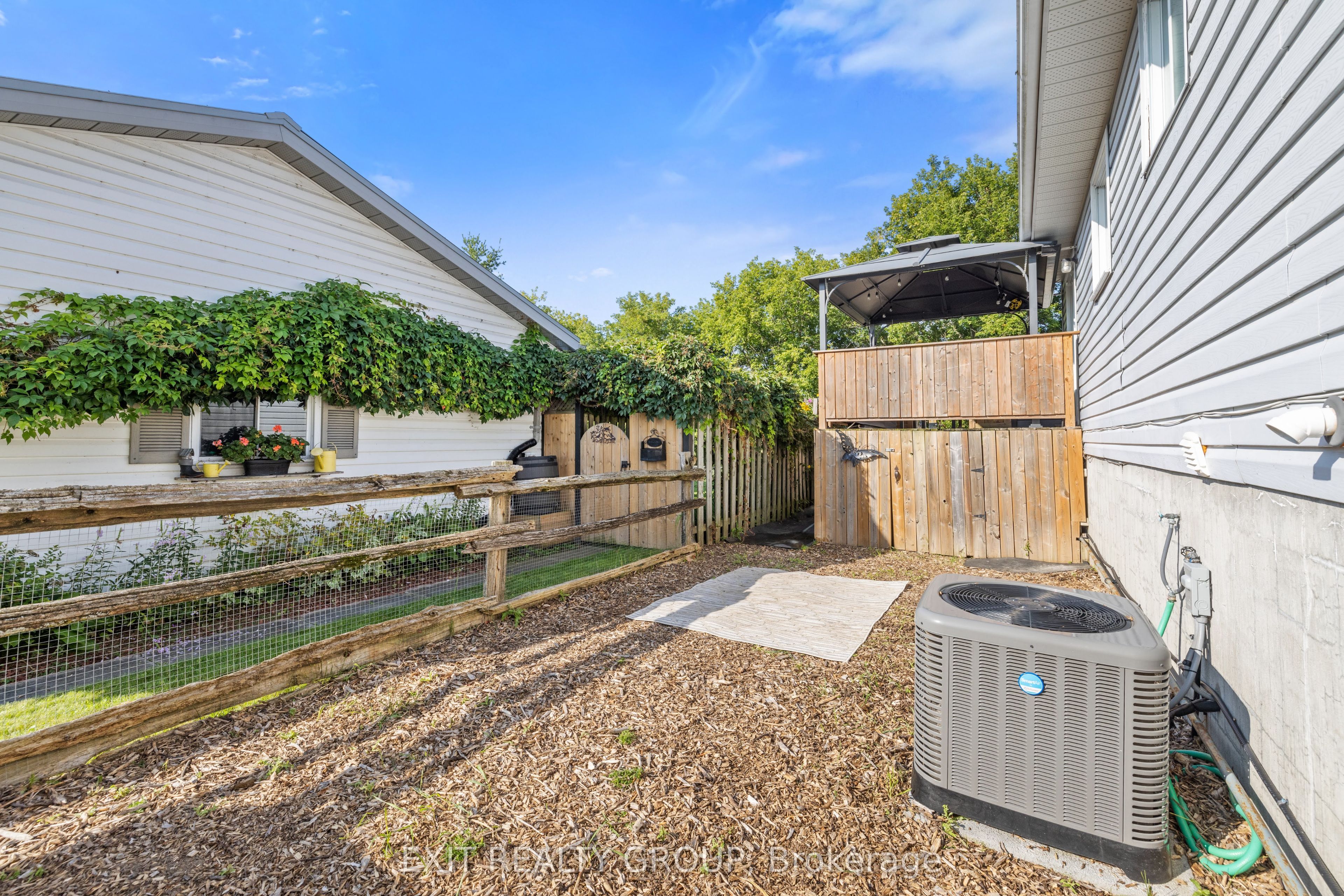 3 Creekside Drive