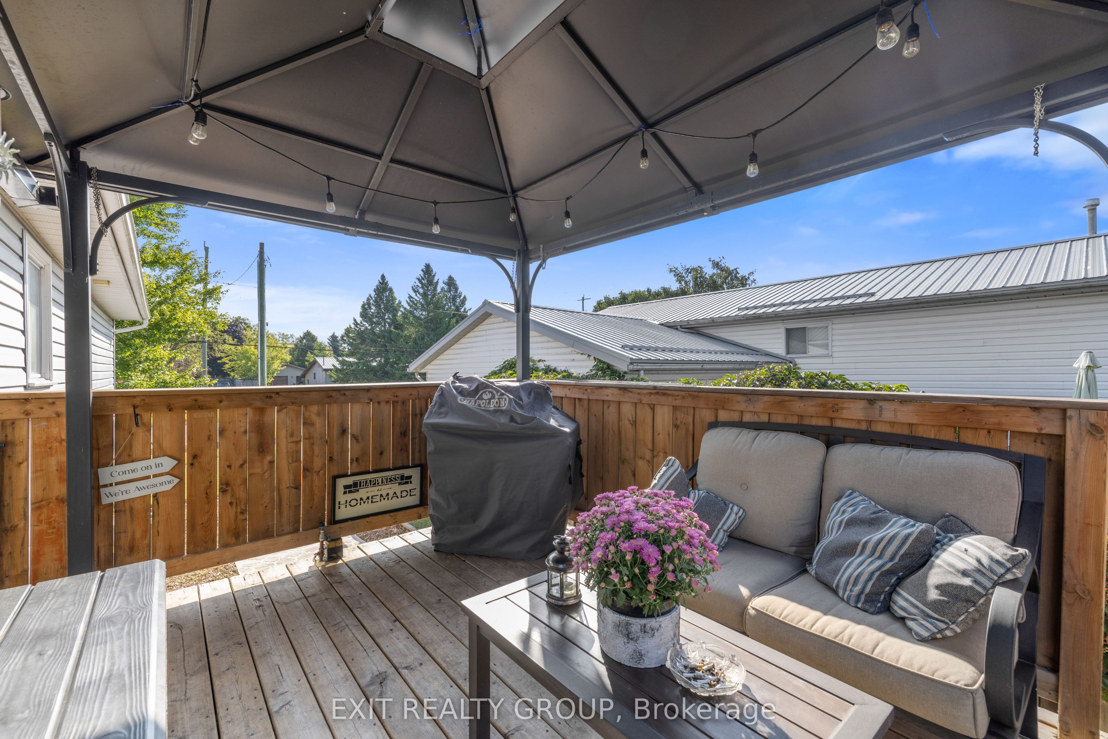 3 Creekside Drive